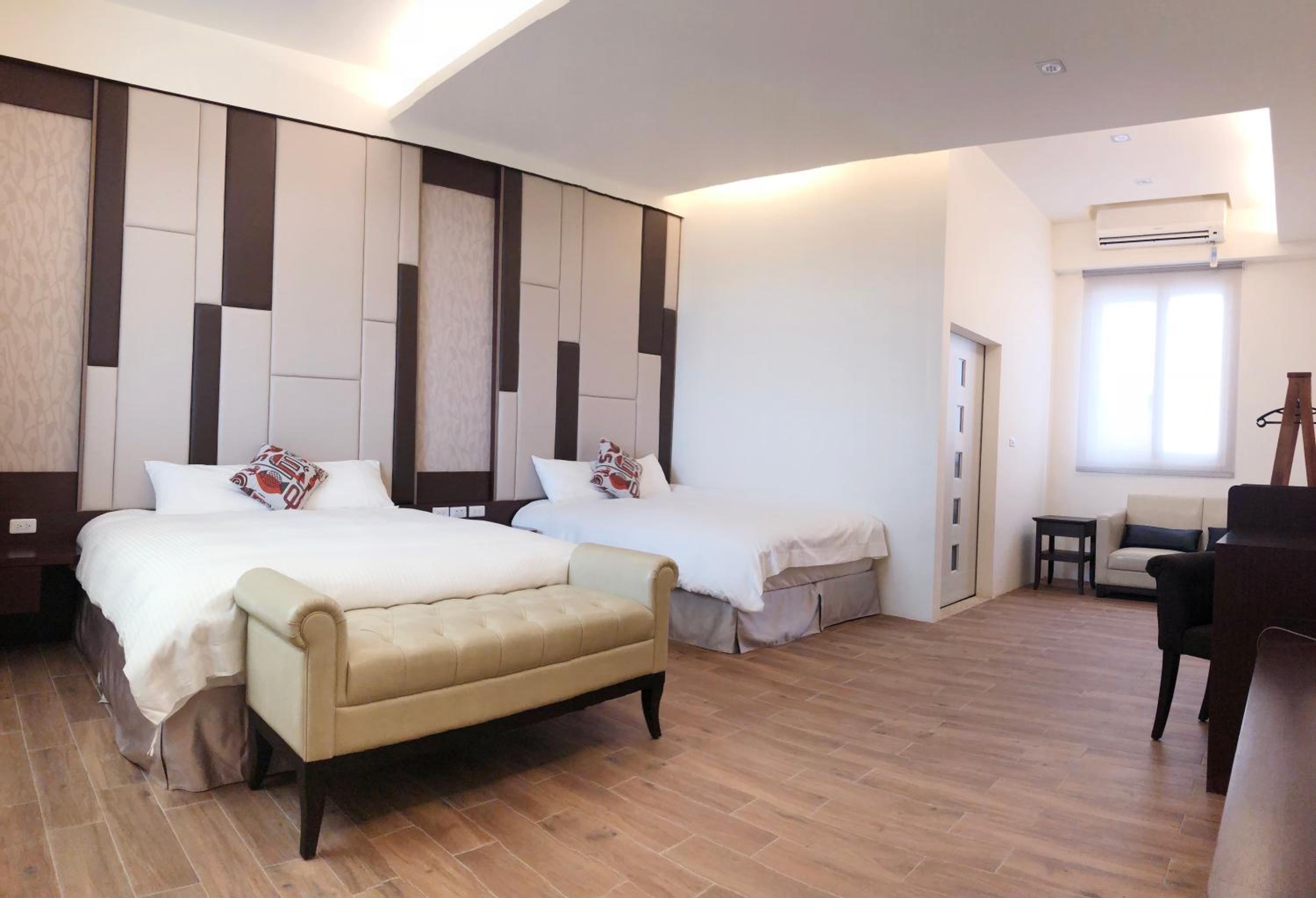 Quadruple Room - Disability Access photo 1