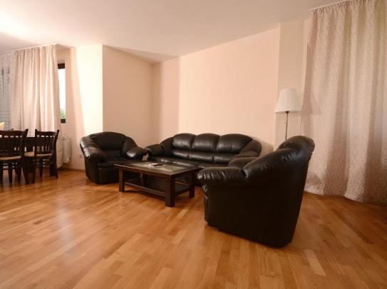 Two-Bedroom Apartment - Photo 16