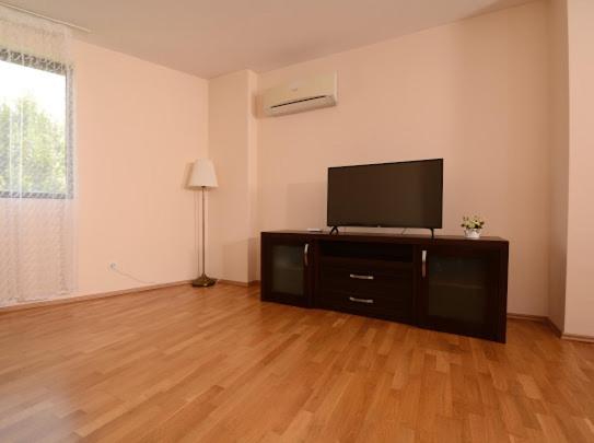 Two-Bedroom Apartment - Photo 38