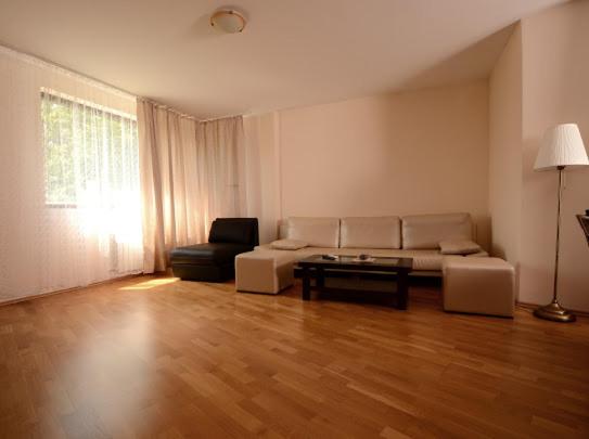 One-Bedroom Apartment - Photo 39