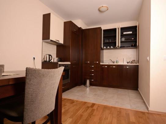 One-Bedroom Apartment - Photo 41