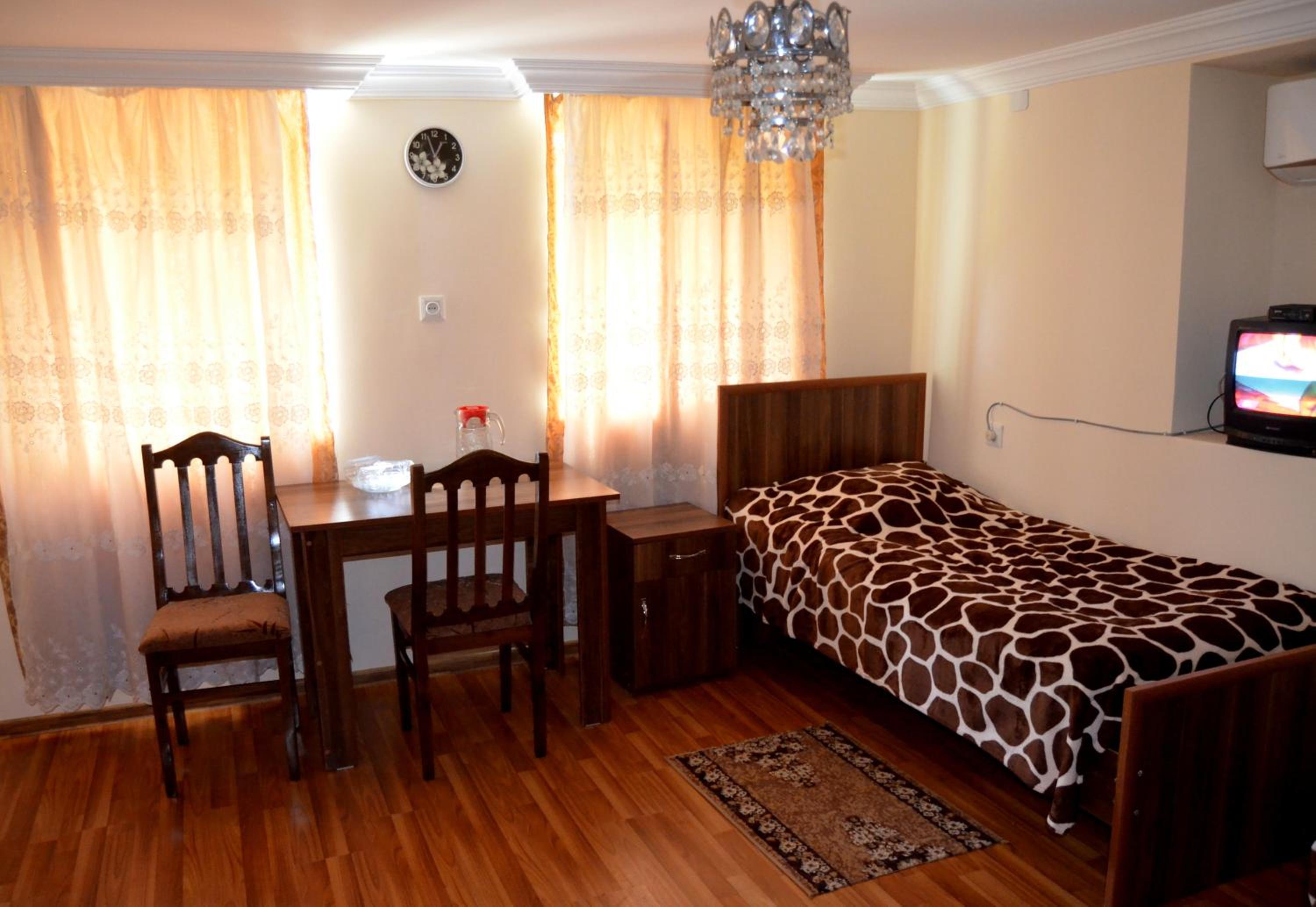 Triple Room with Shared Toilet photo 2