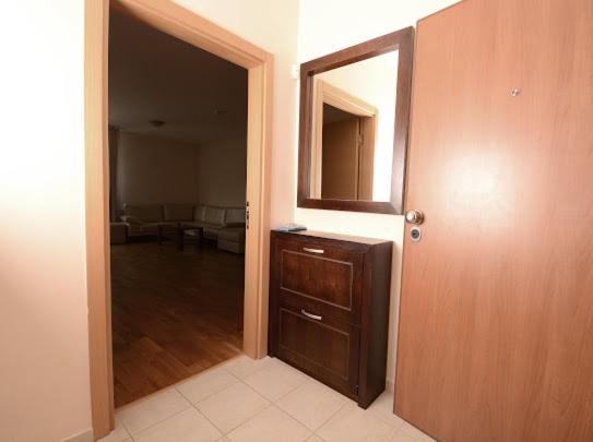 One-Bedroom Apartment - Photo 29