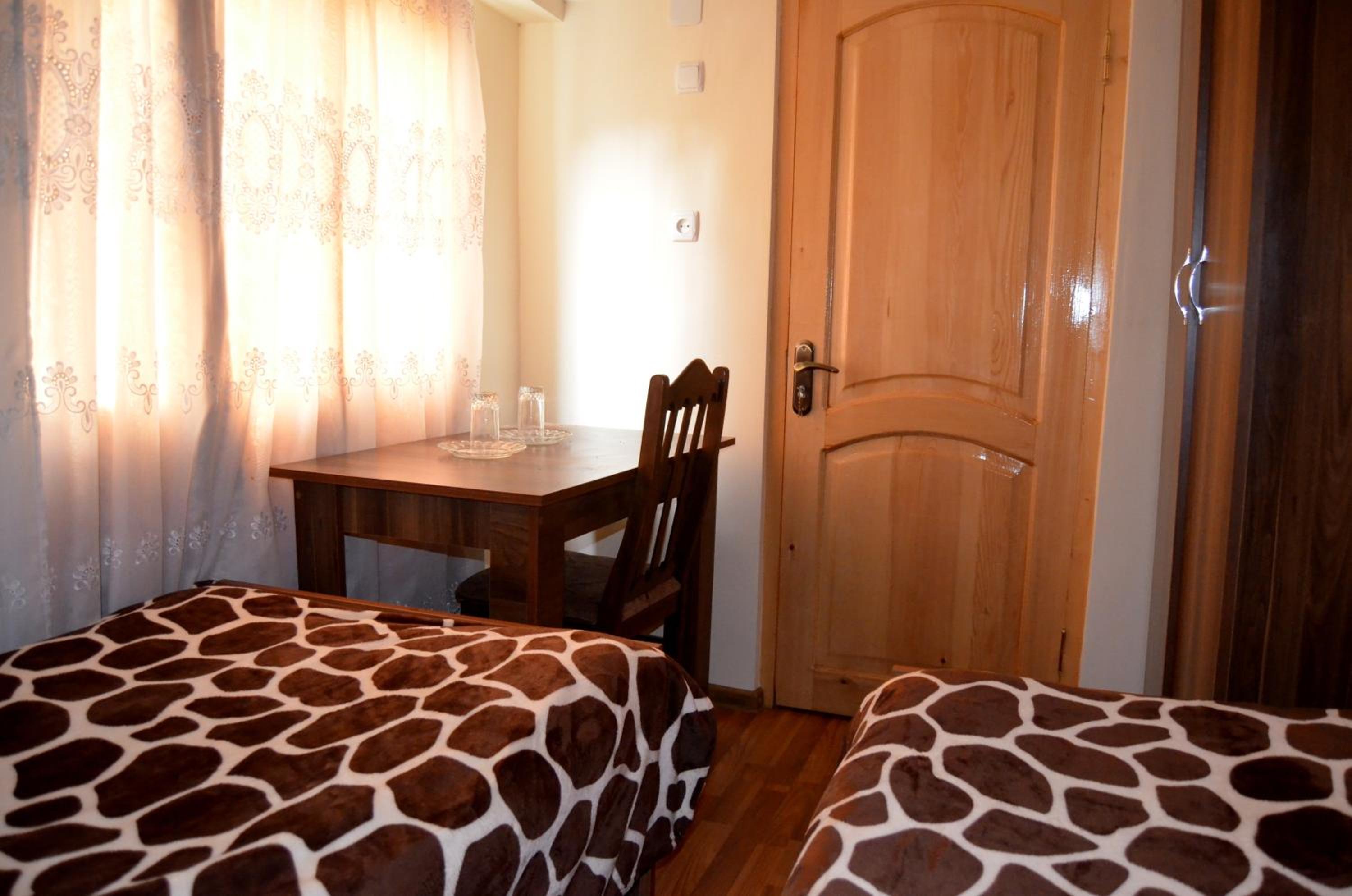 Small Double Room photo 2