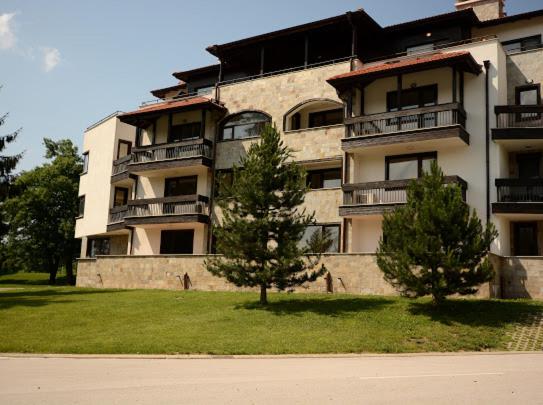 Two-Bedroom Apartment - Photo 24