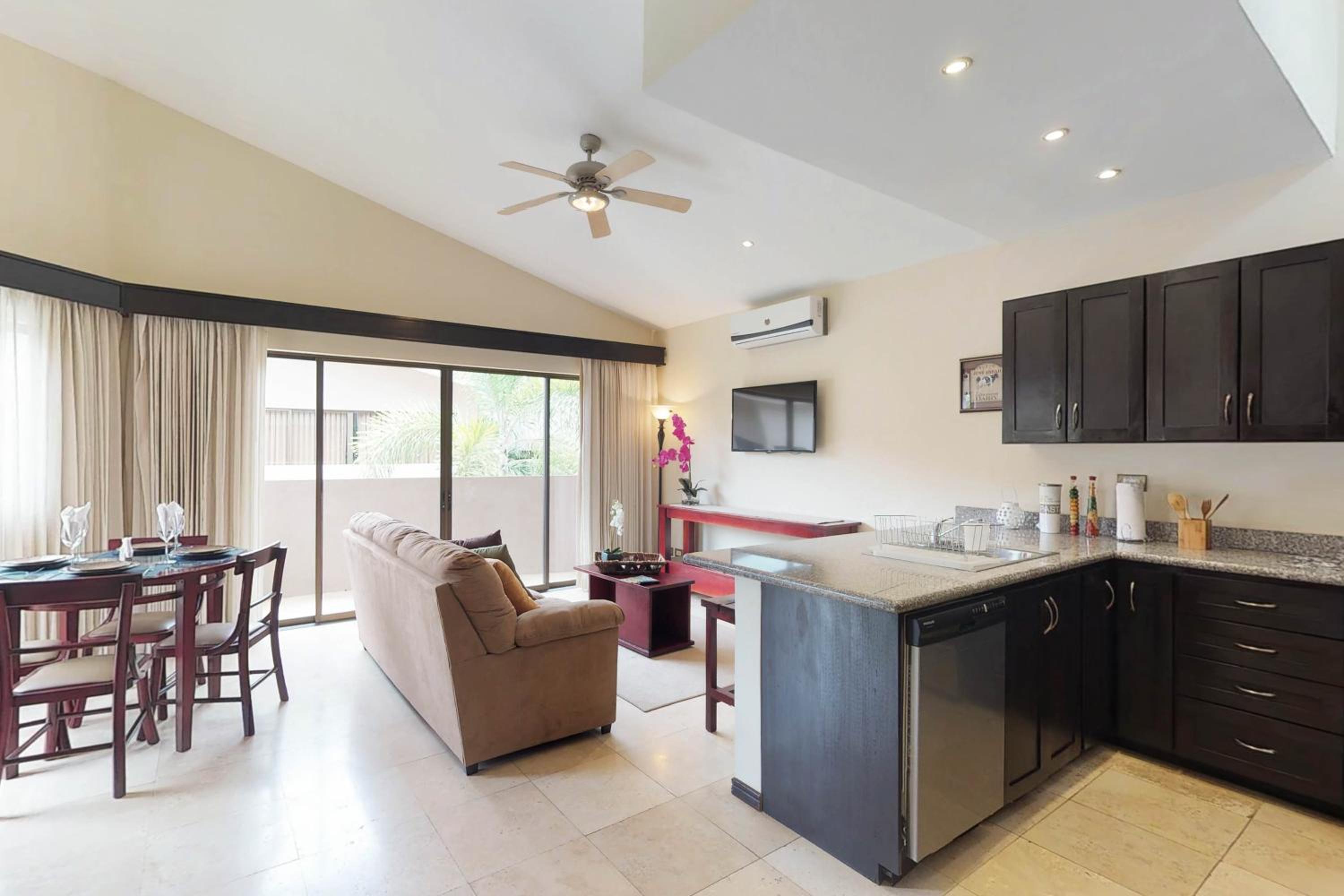 Three Bedroom Apartment photo 1