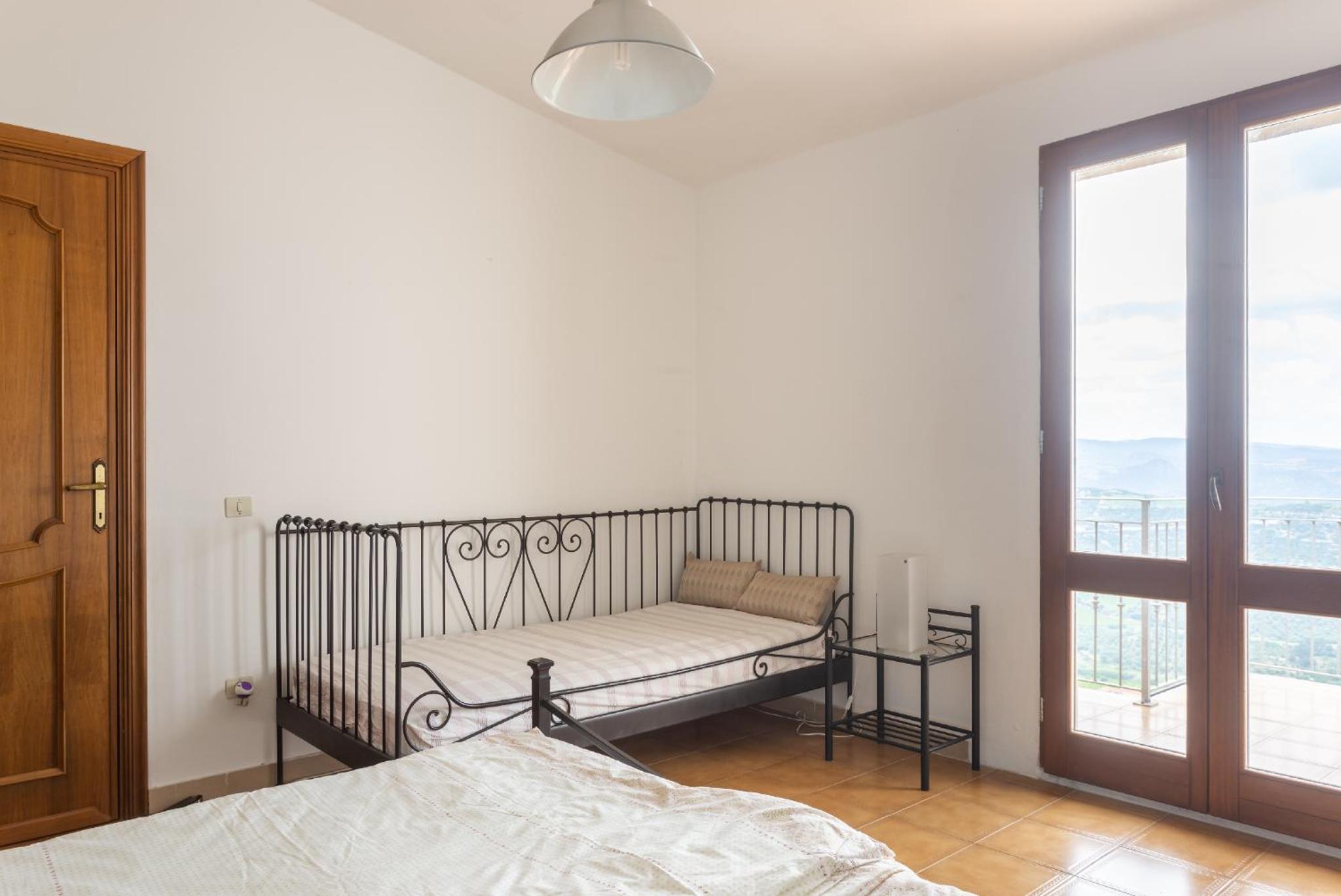 Three-Bedroom House - Photo 6