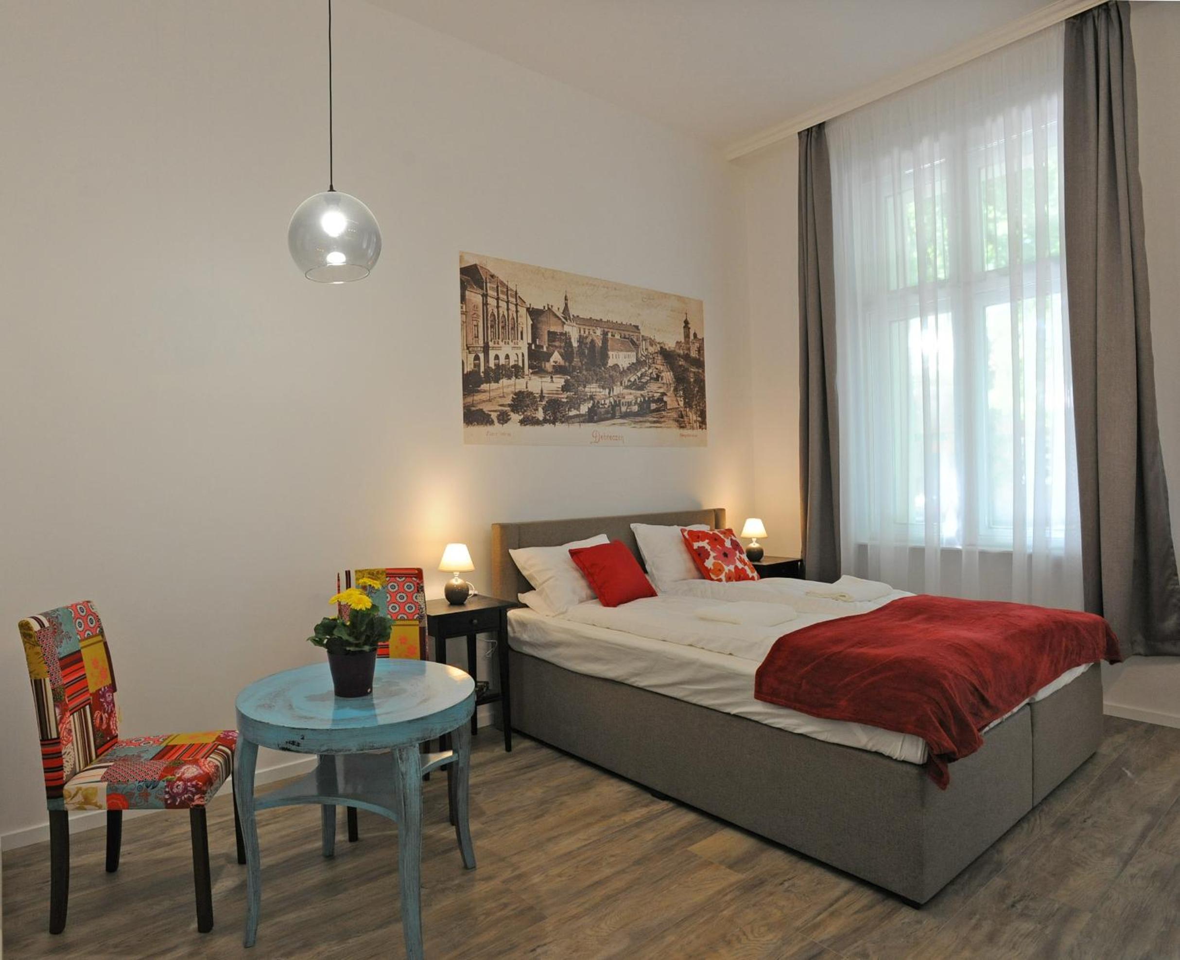 Studio Apartment - Photo 5