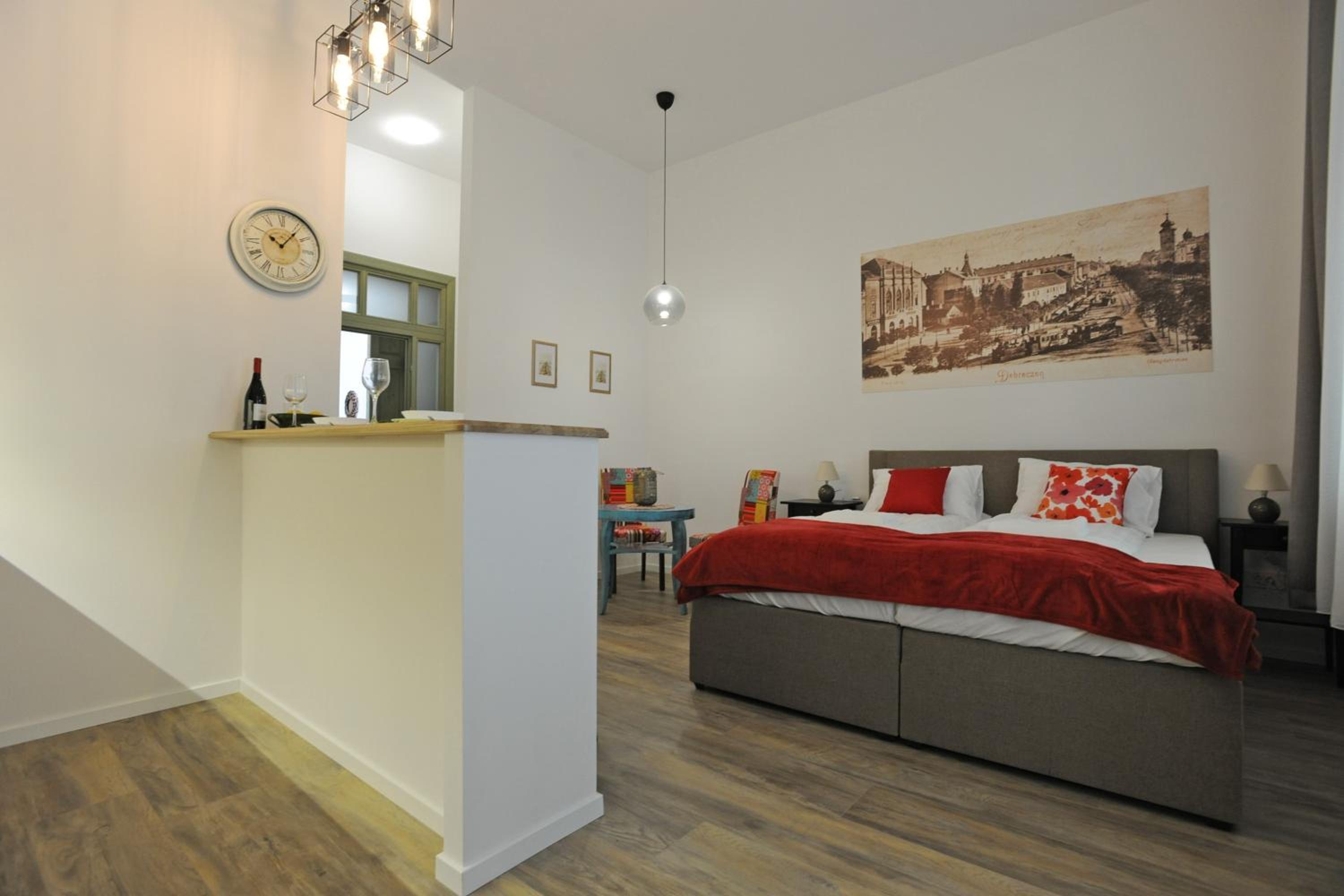 Studio Apartment - Photo 7
