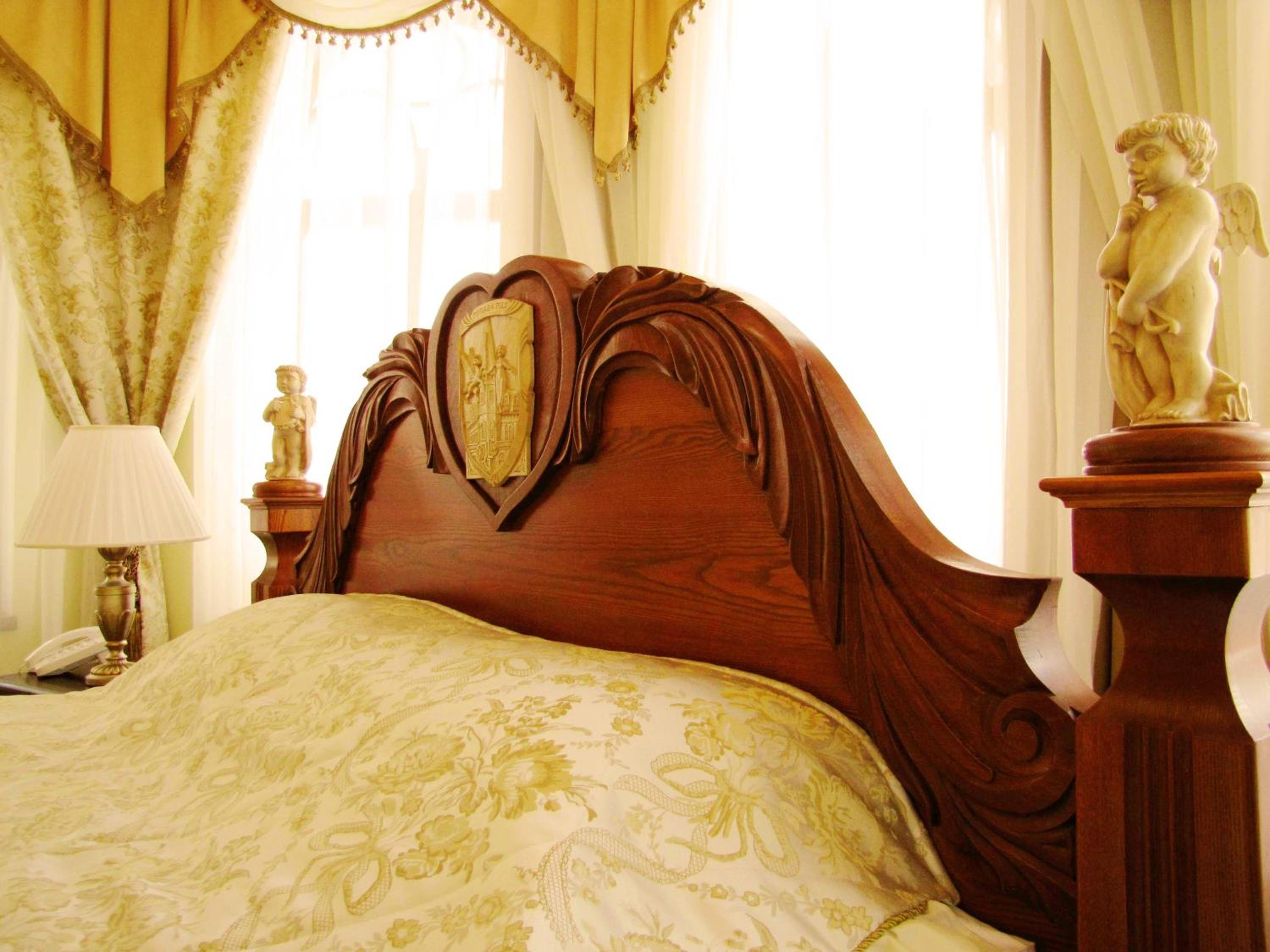 Suite - Photo 11