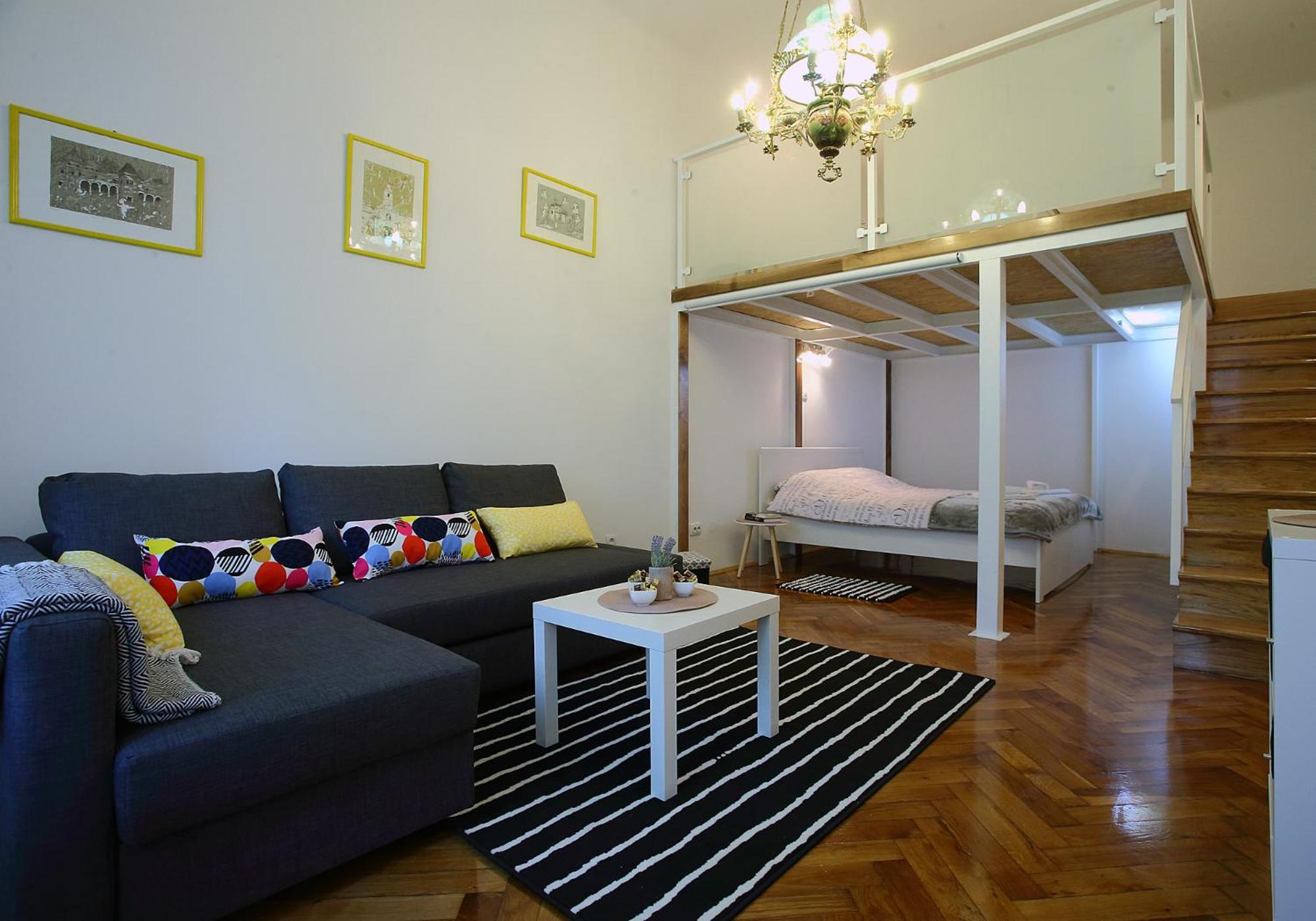 Apartment - Photo 2