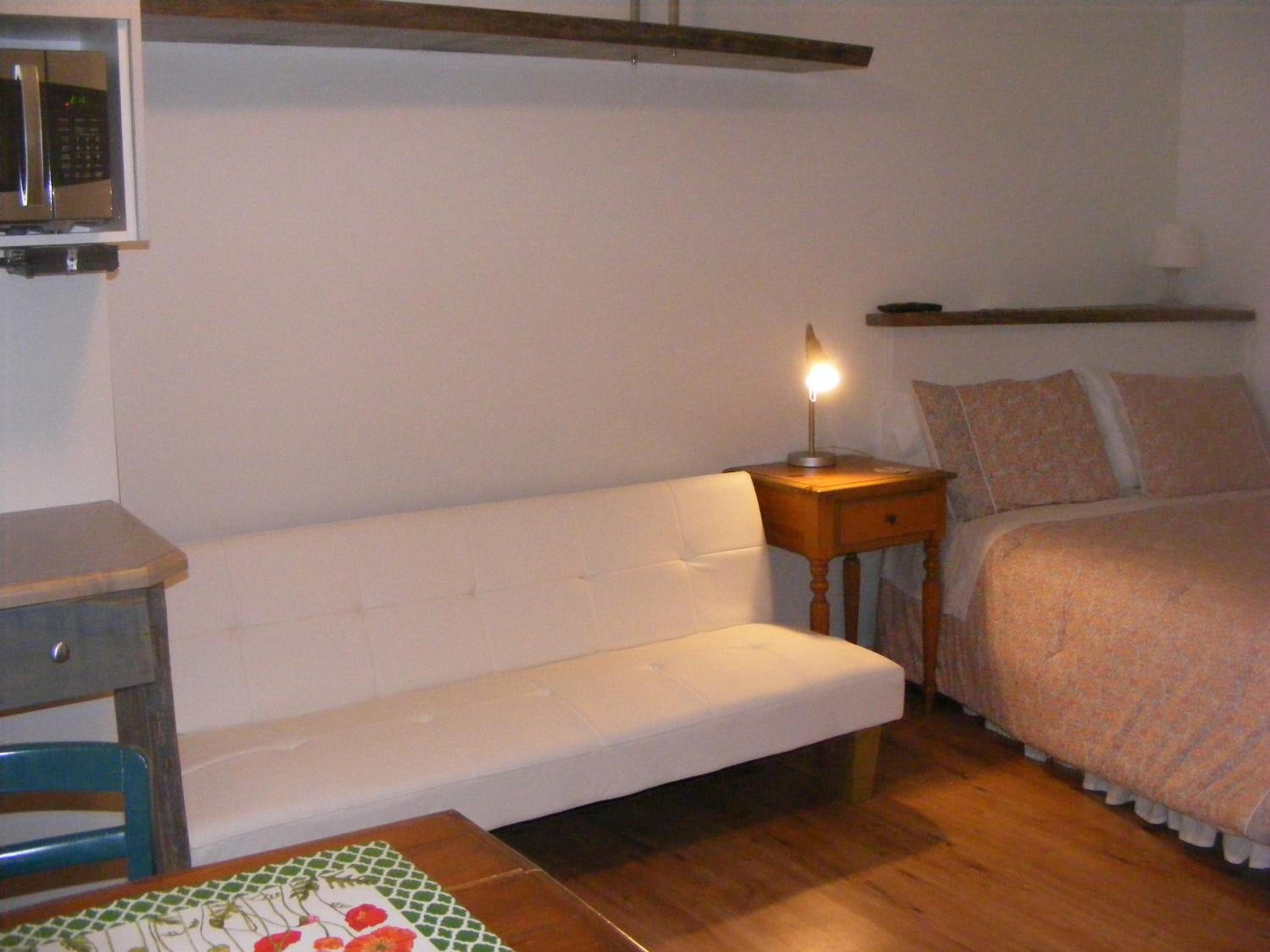 Studio - Photo 4