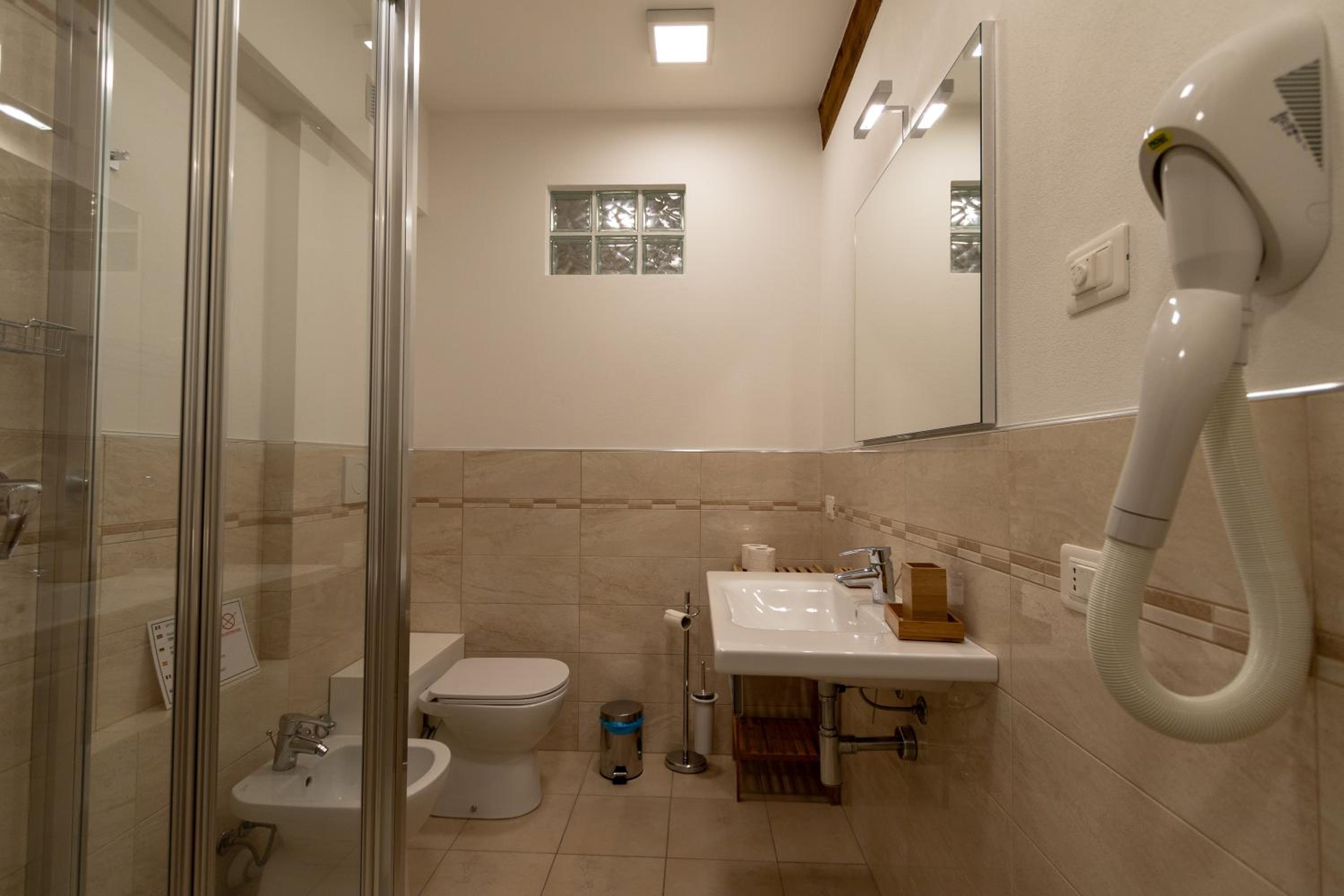 One-Bedroom Apartment with Balcony - Via Cappello 29 - Photo 13