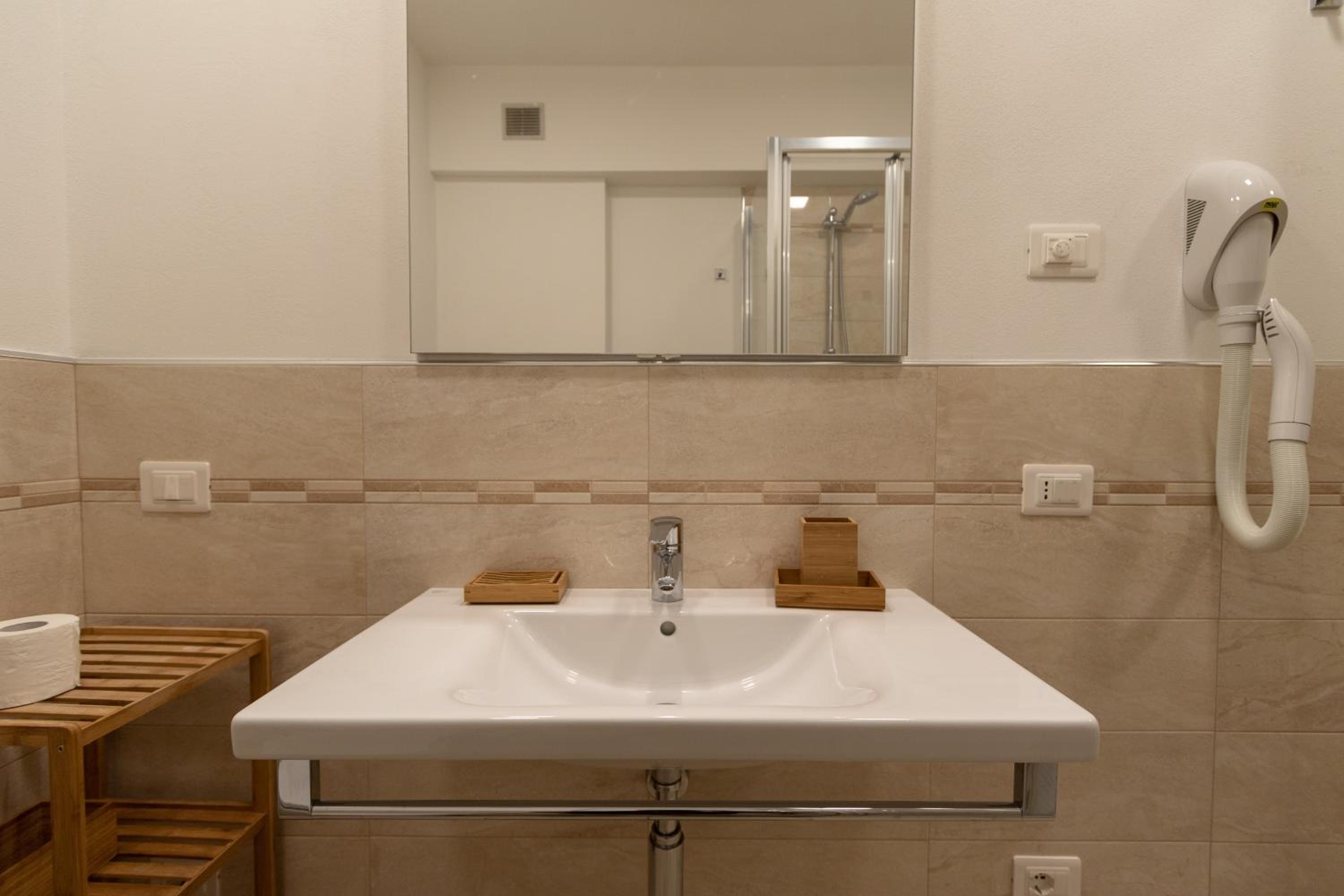 One-Bedroom Apartment with Balcony - Via Cappello 29 - Photo 14