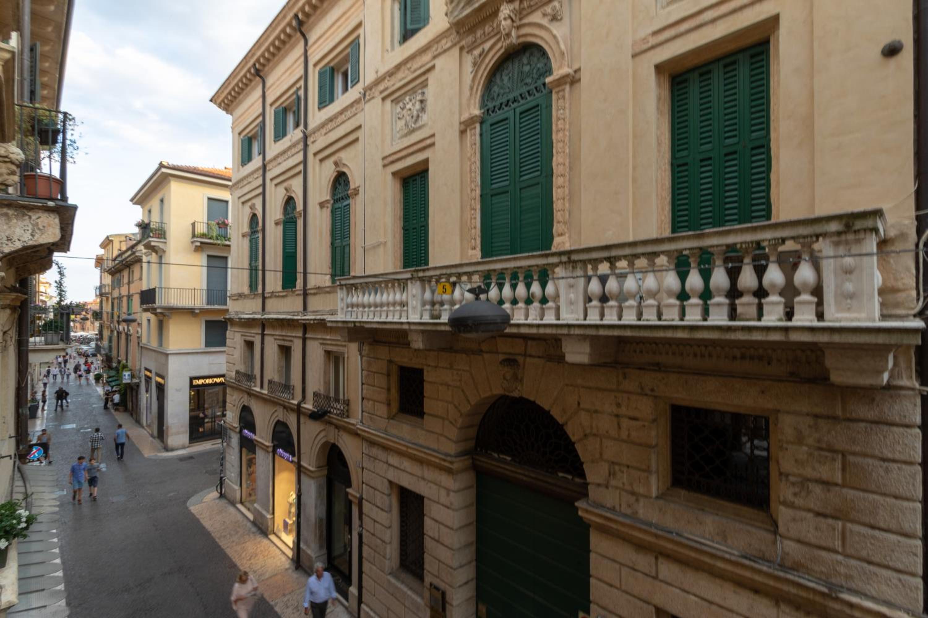 One-Bedroom Apartment with Balcony - Via Cappello 29 - Photo 17