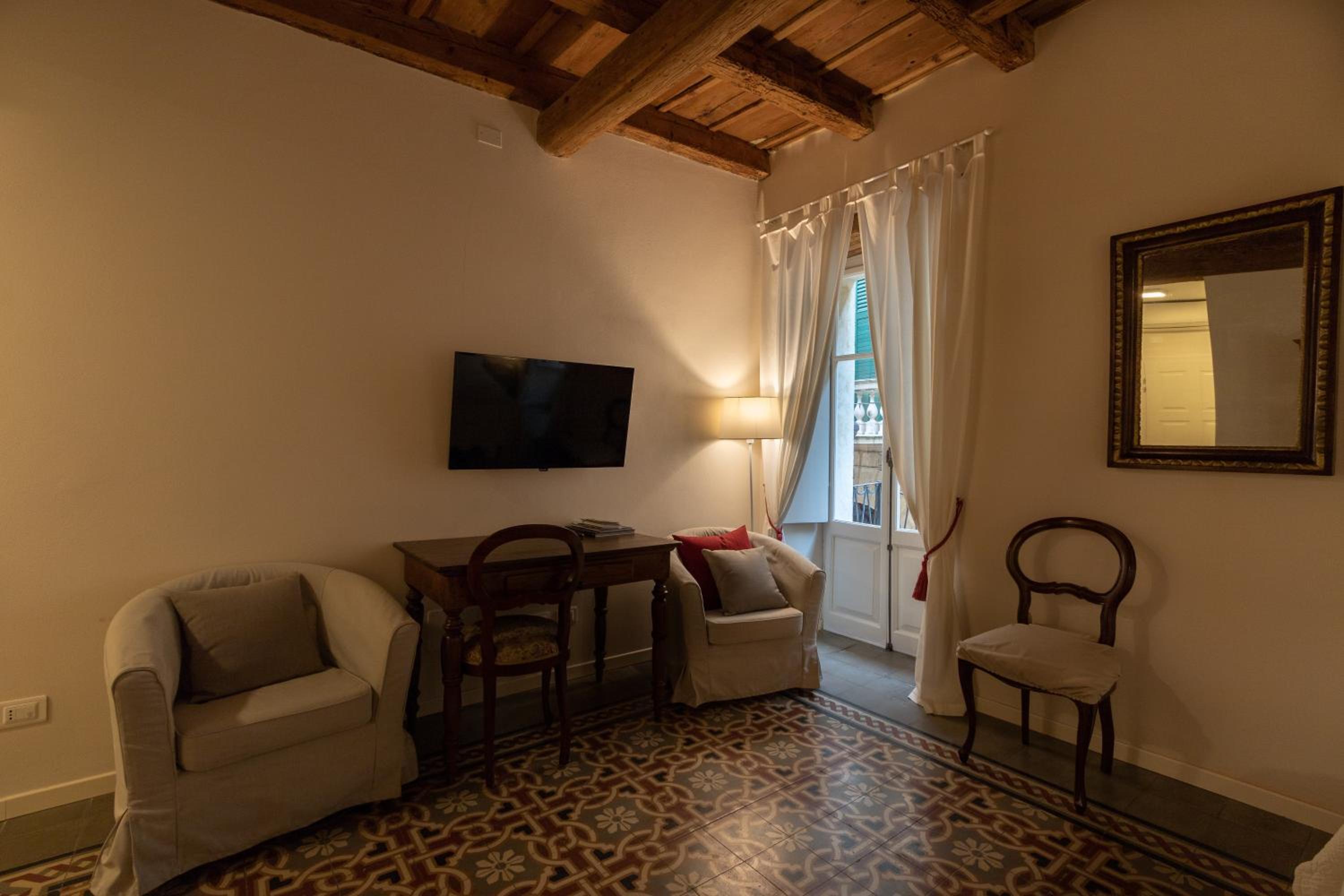 One-Bedroom Apartment with Balcony - Via Cappello 29 - Photo 19