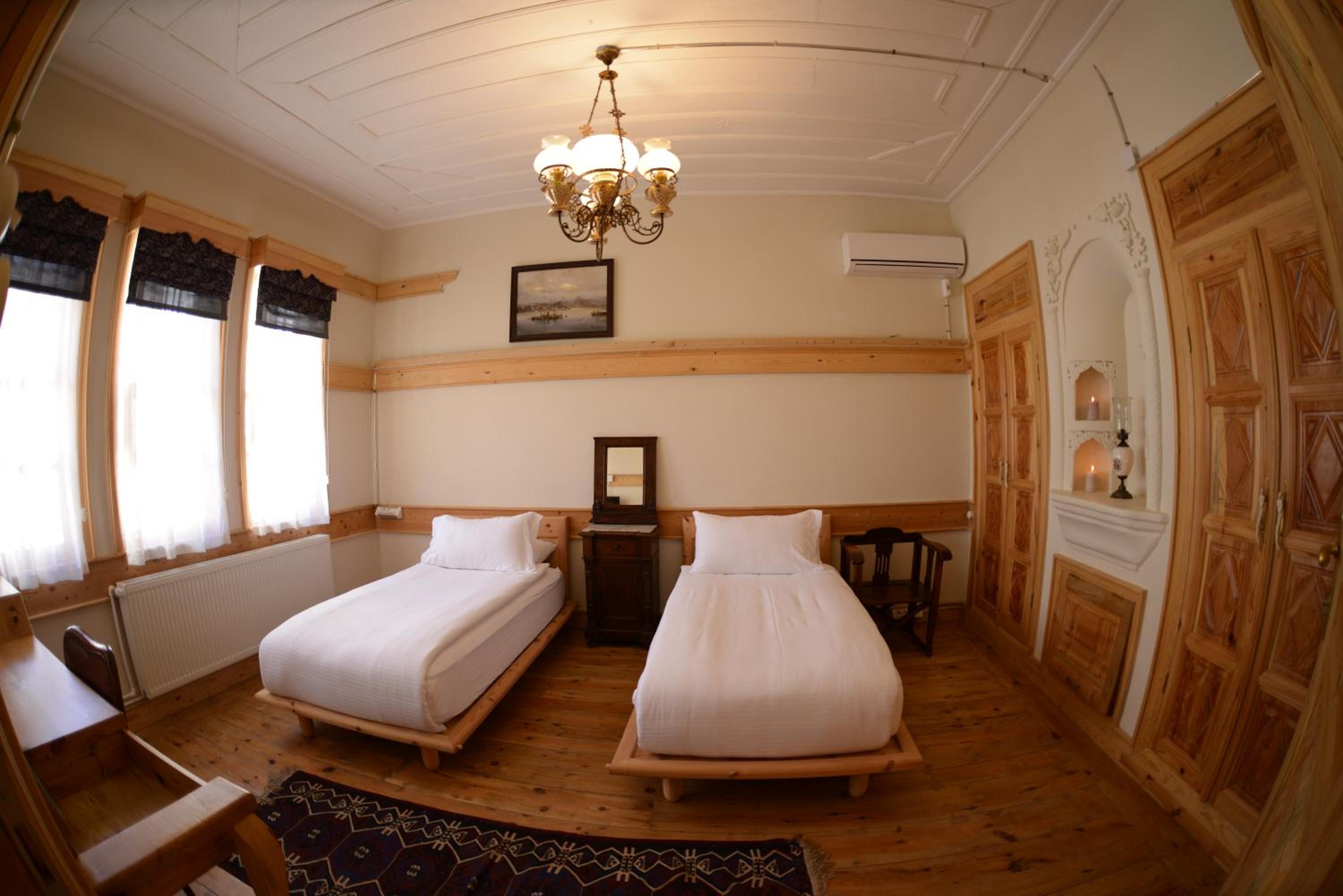 Double or Twin Room - Photo 2