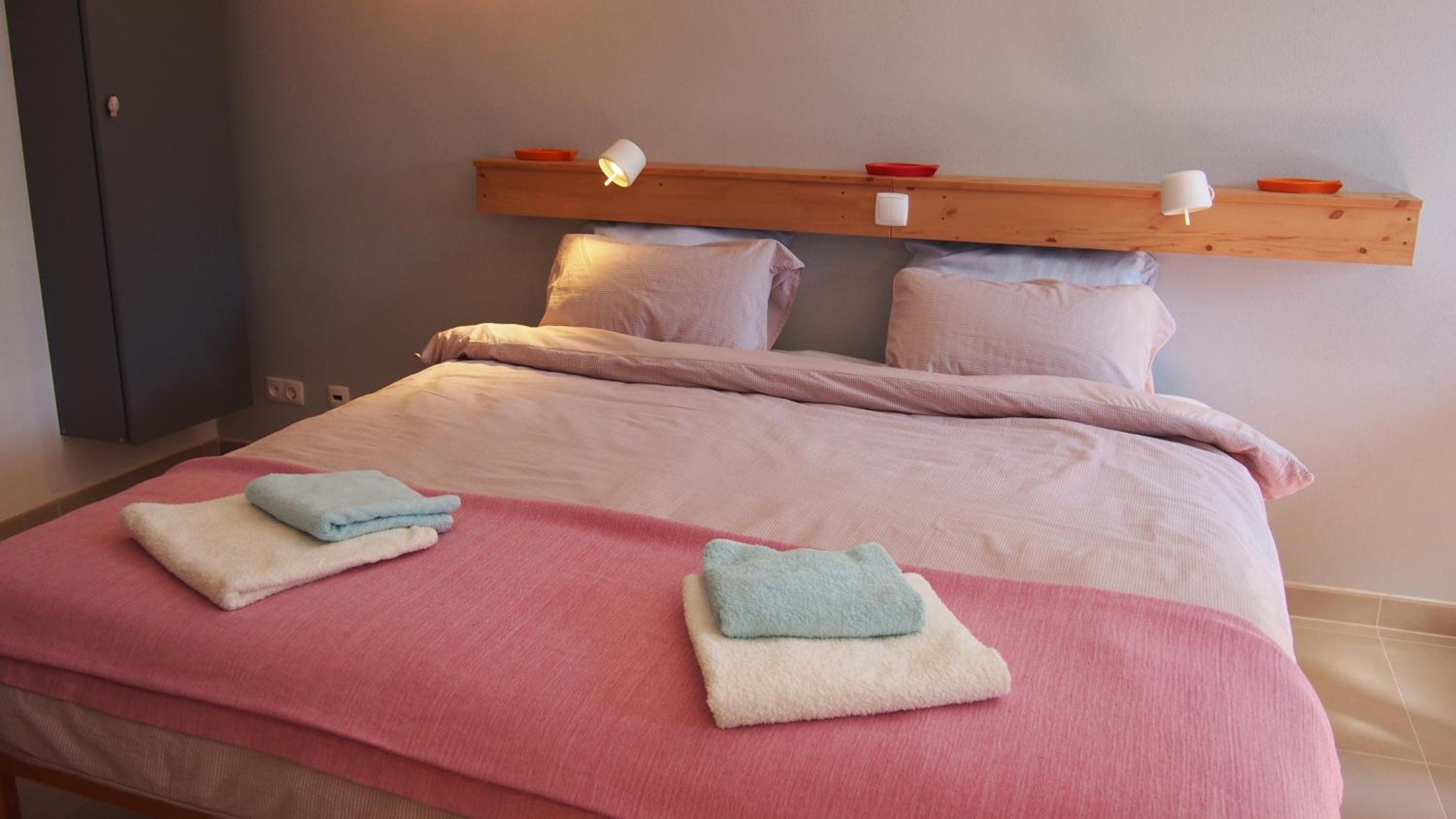Deluxe Double Room with Shower photo 3