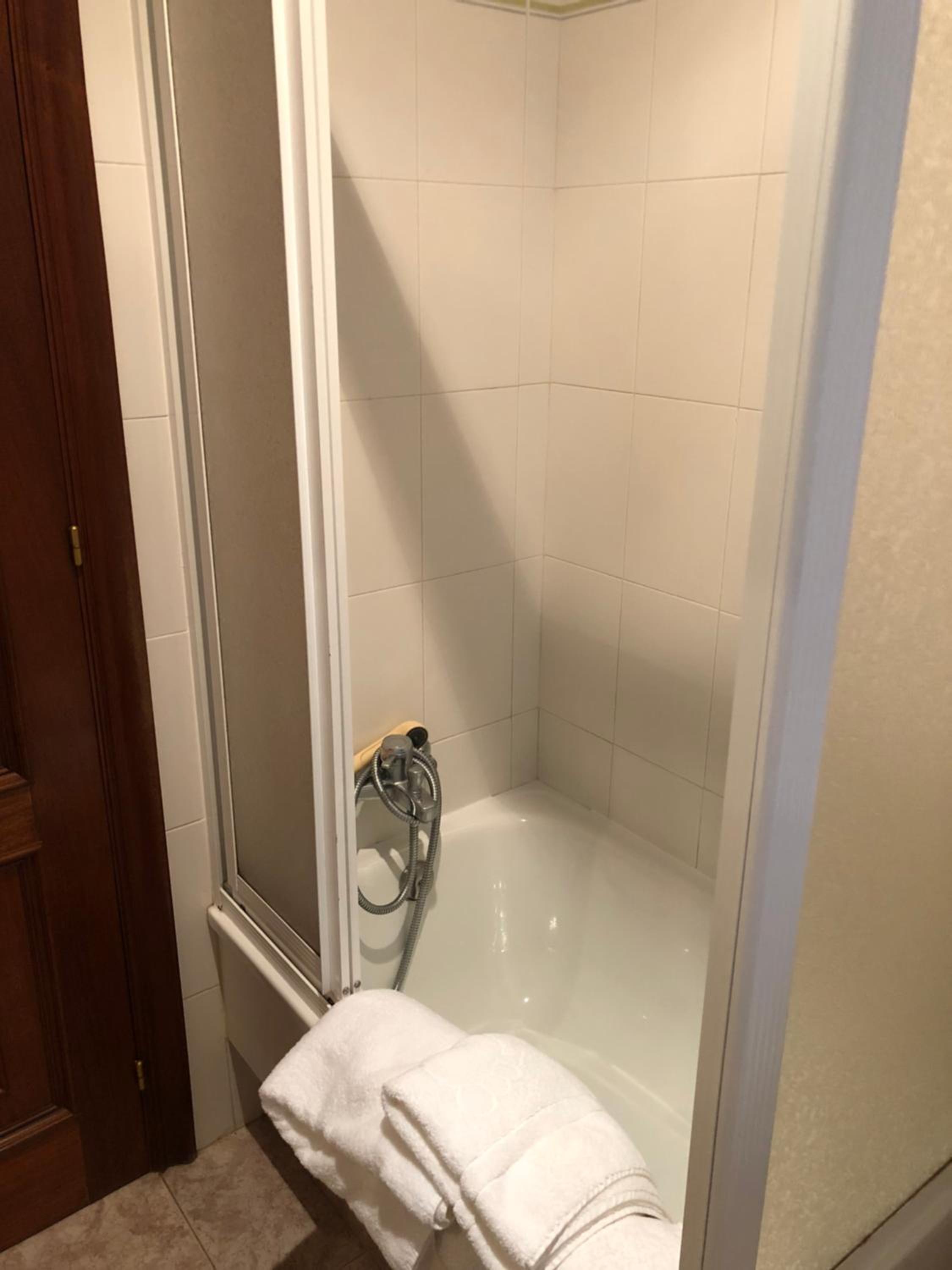 Single Room photo 3