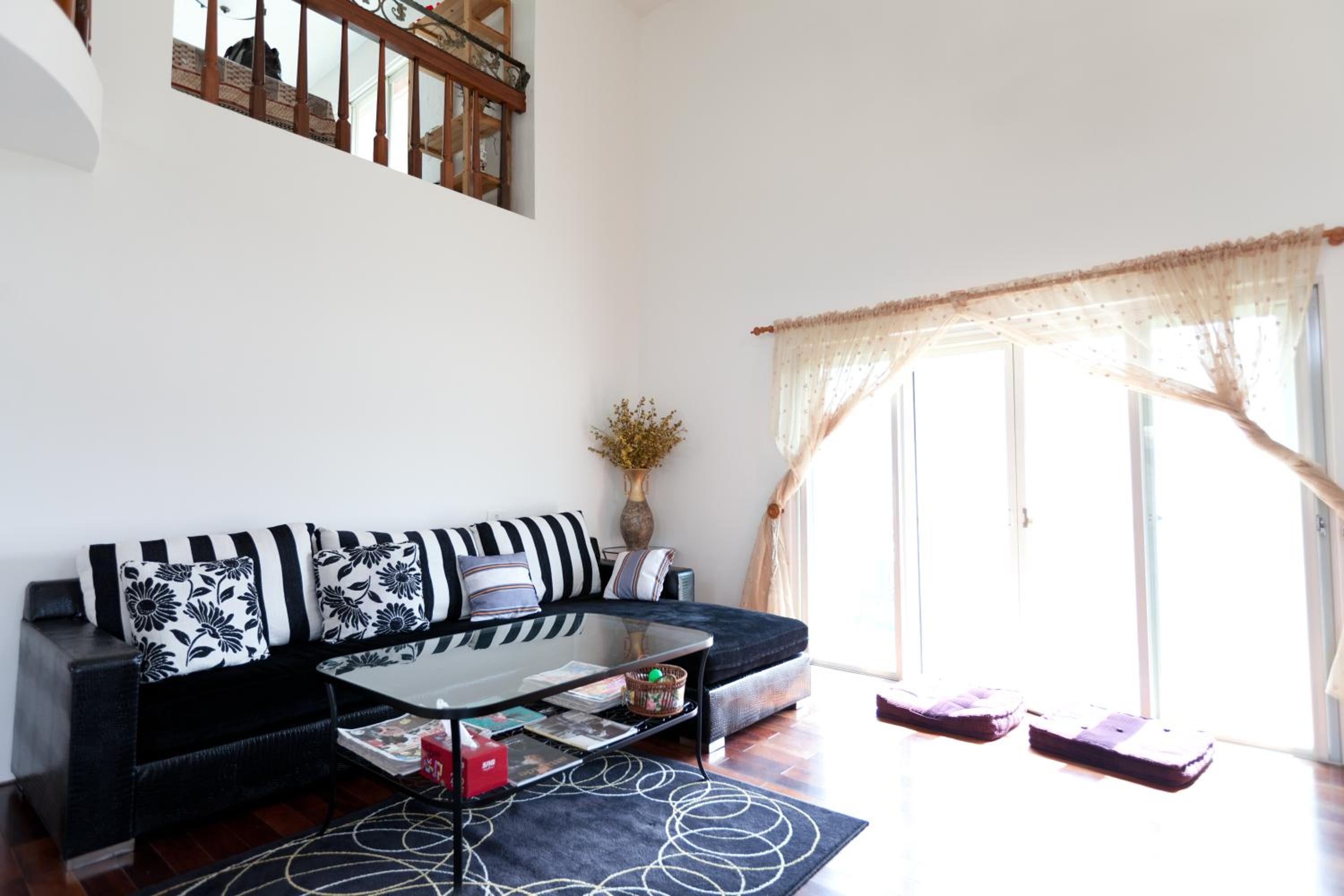 Villa photo 1