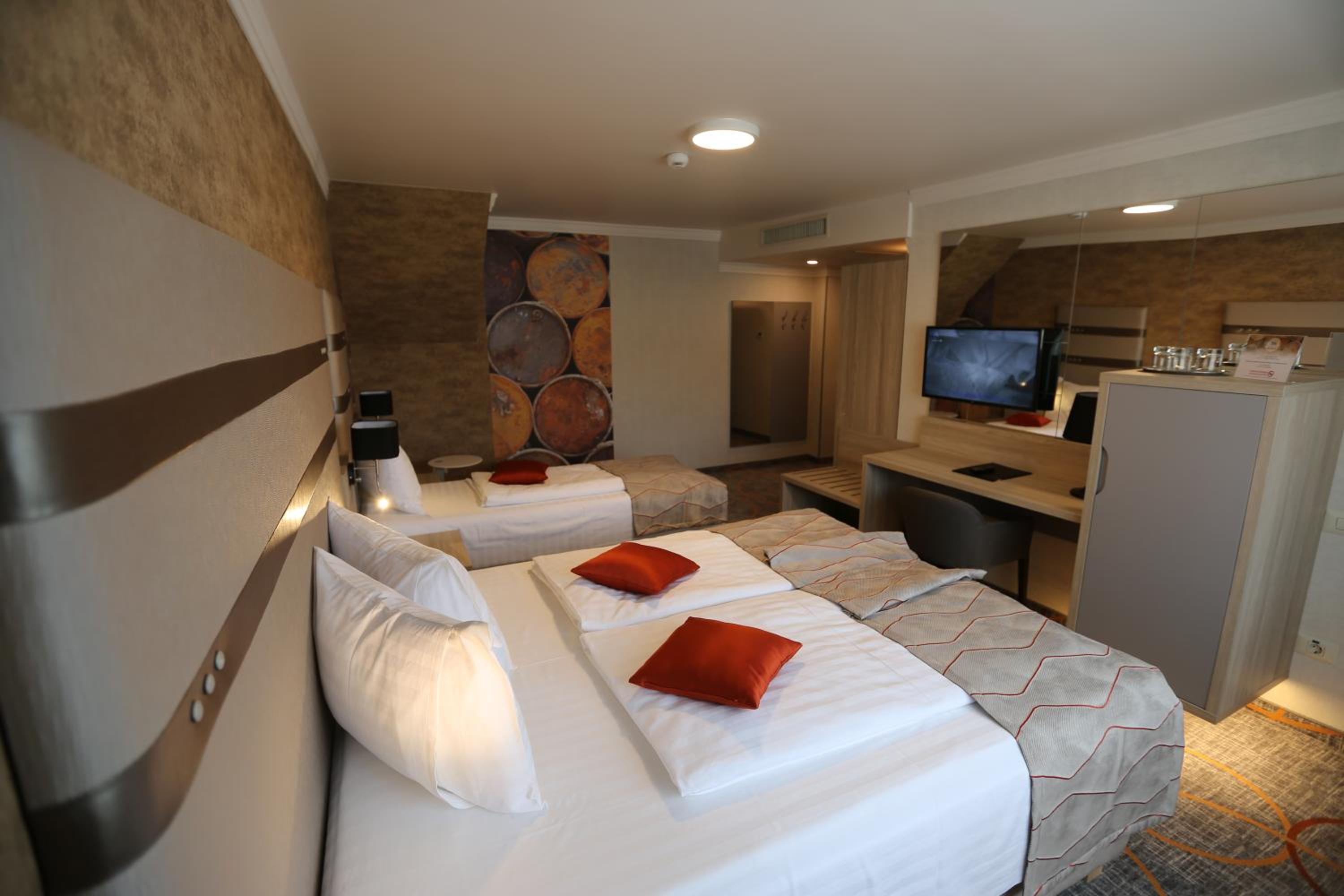 Triple Room
