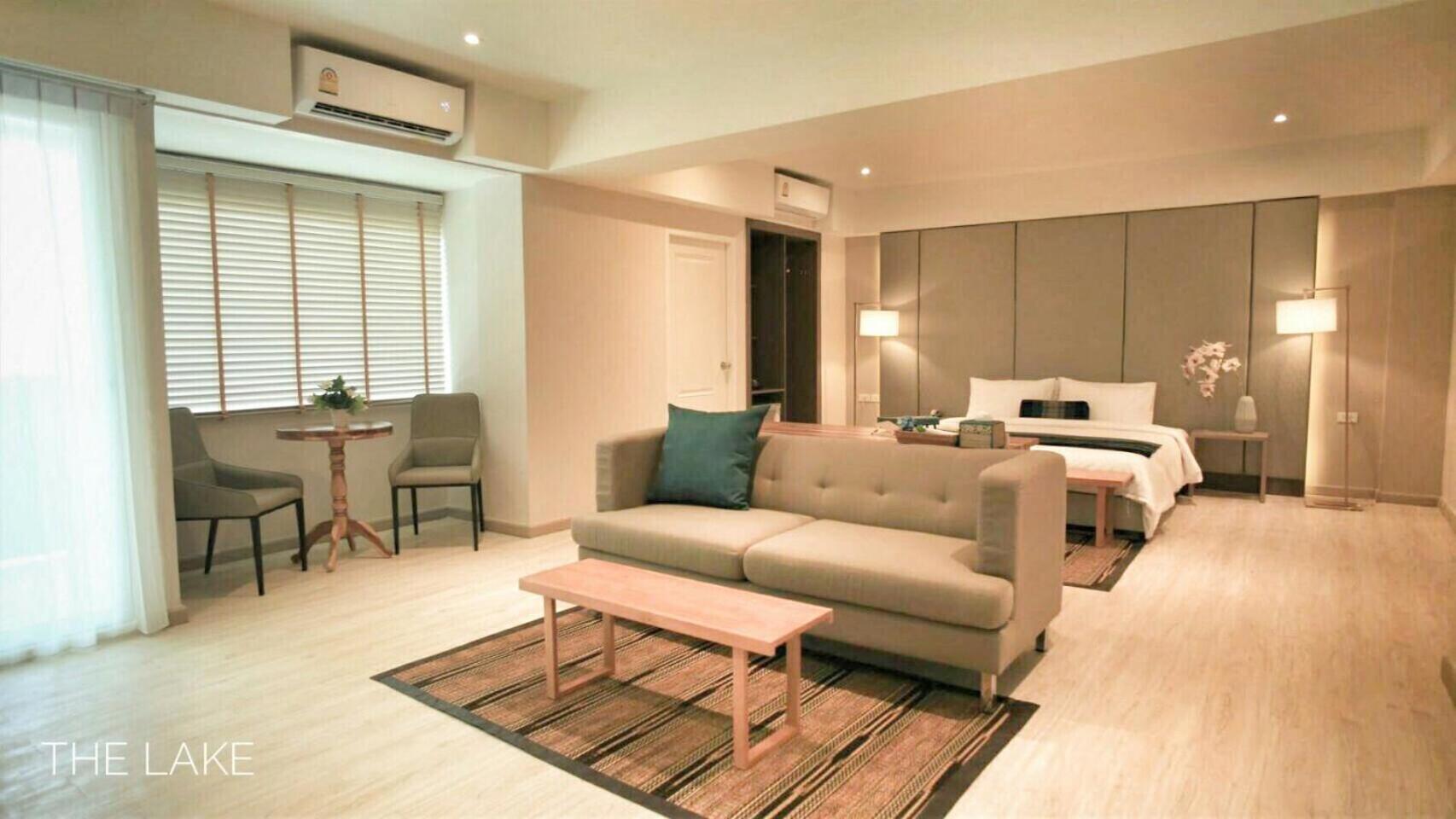 King Suite - Photo 1