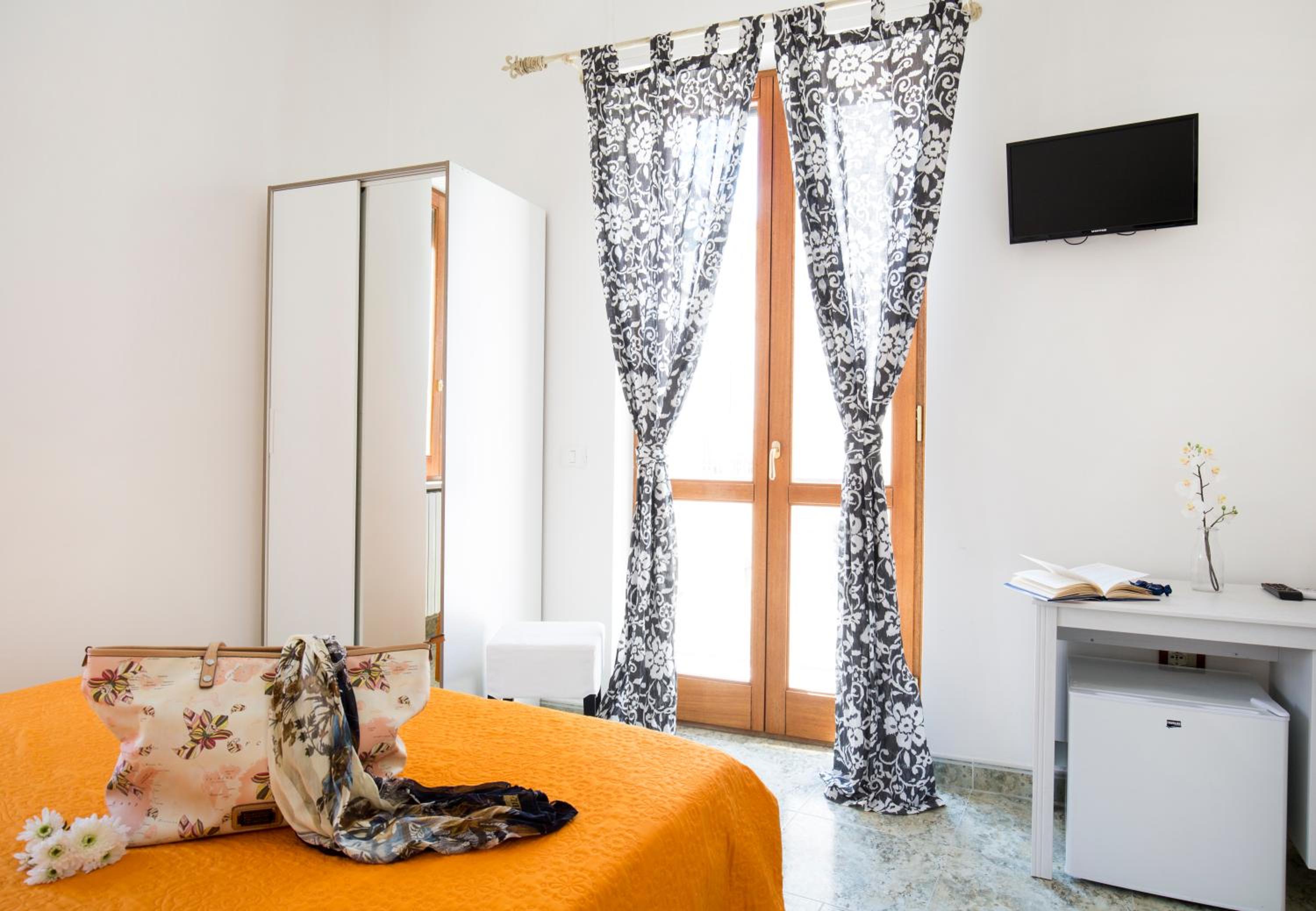 Double Room with Balcony photo 2
