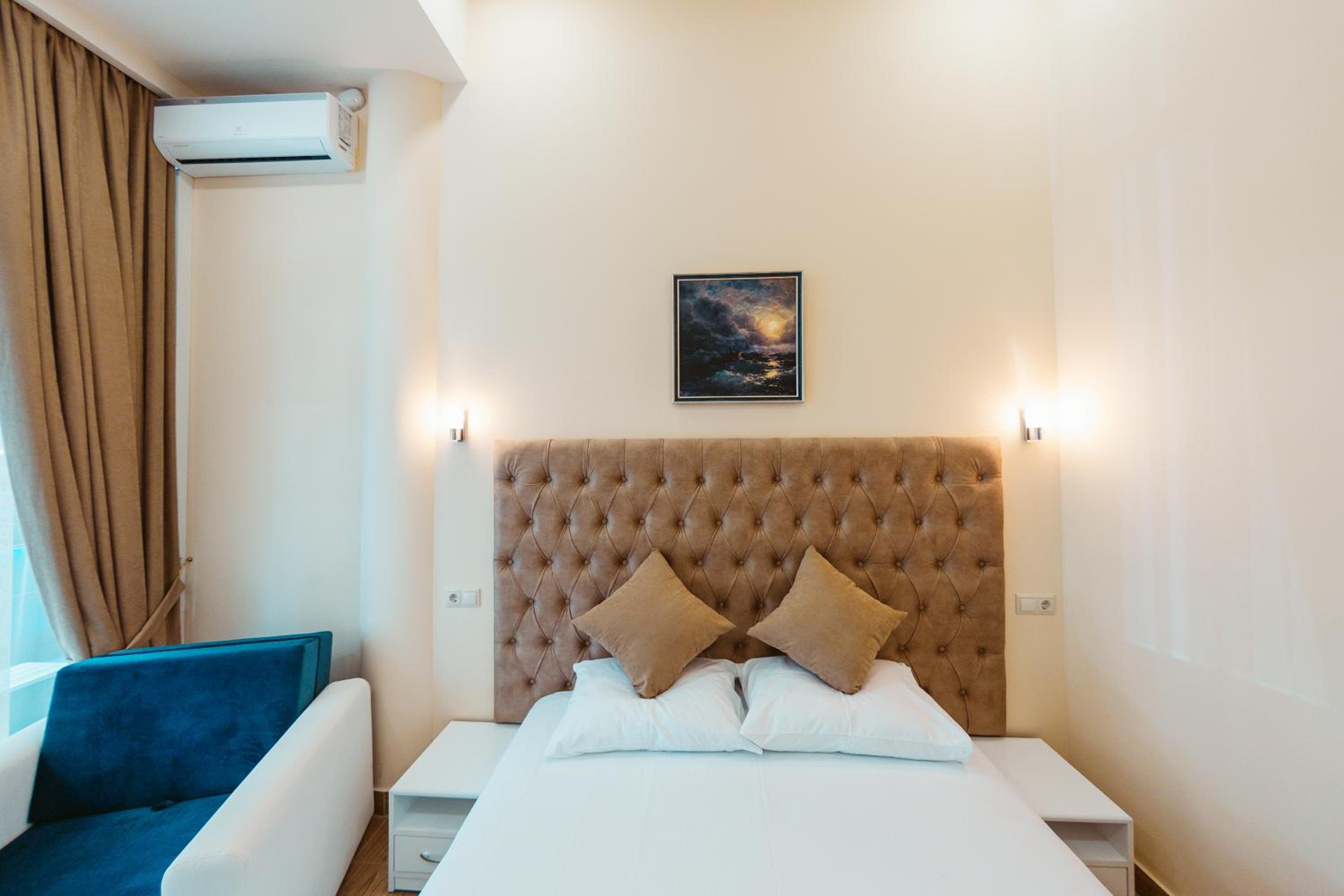 Economy Double Room photo 3