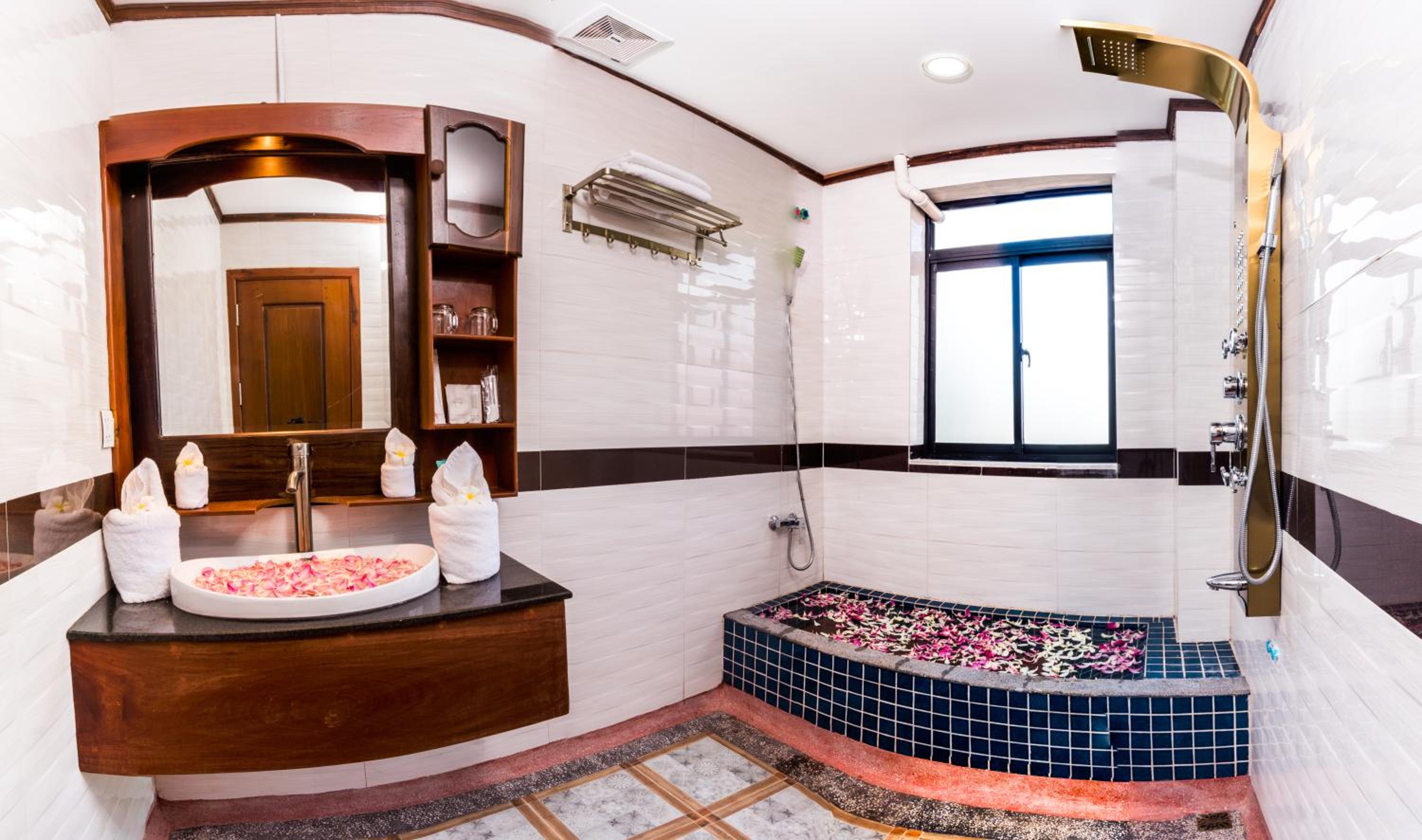 Family Suite with Balcony photo 1