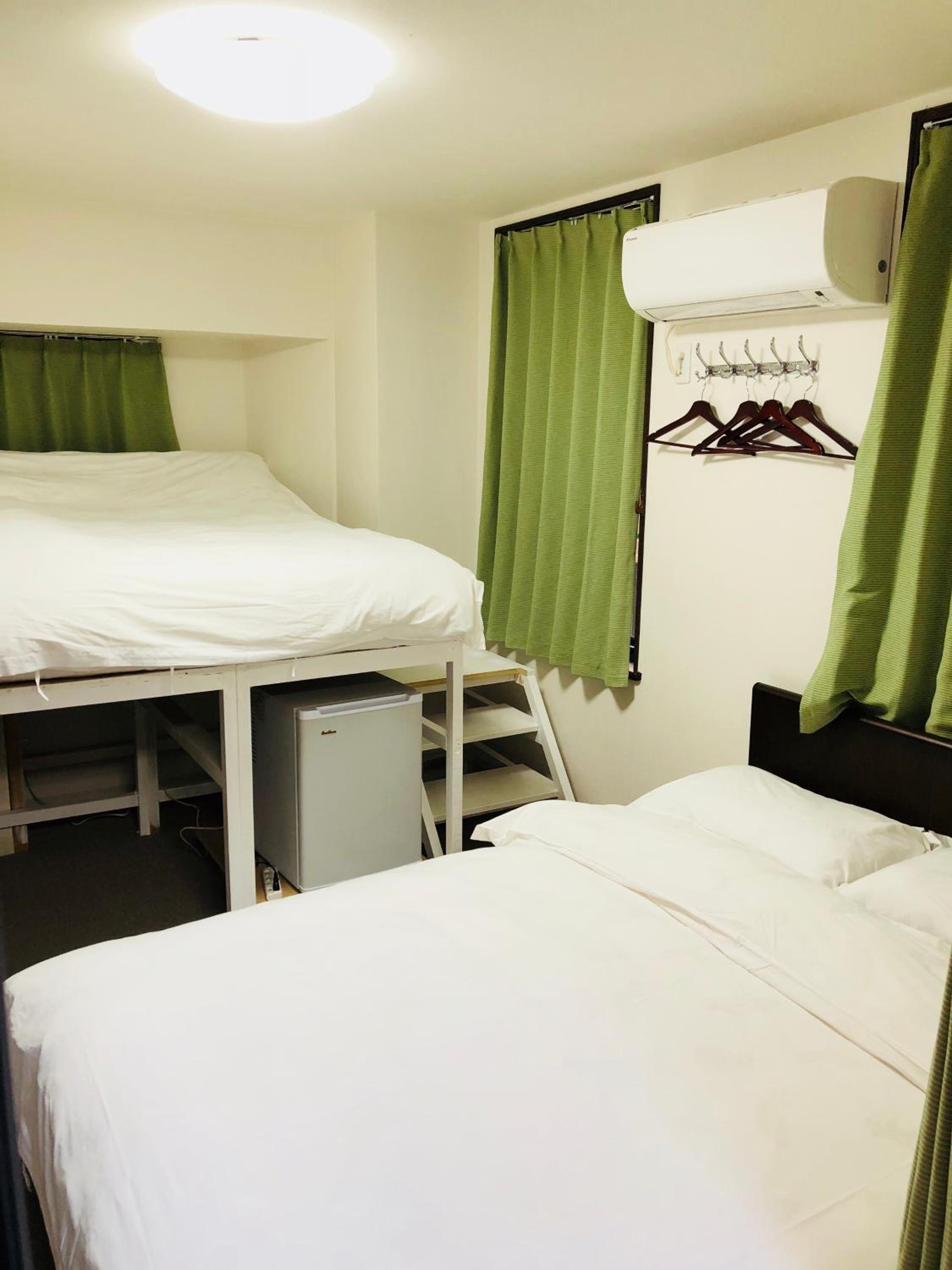 Quadruple Room with Bathroom photo 3
