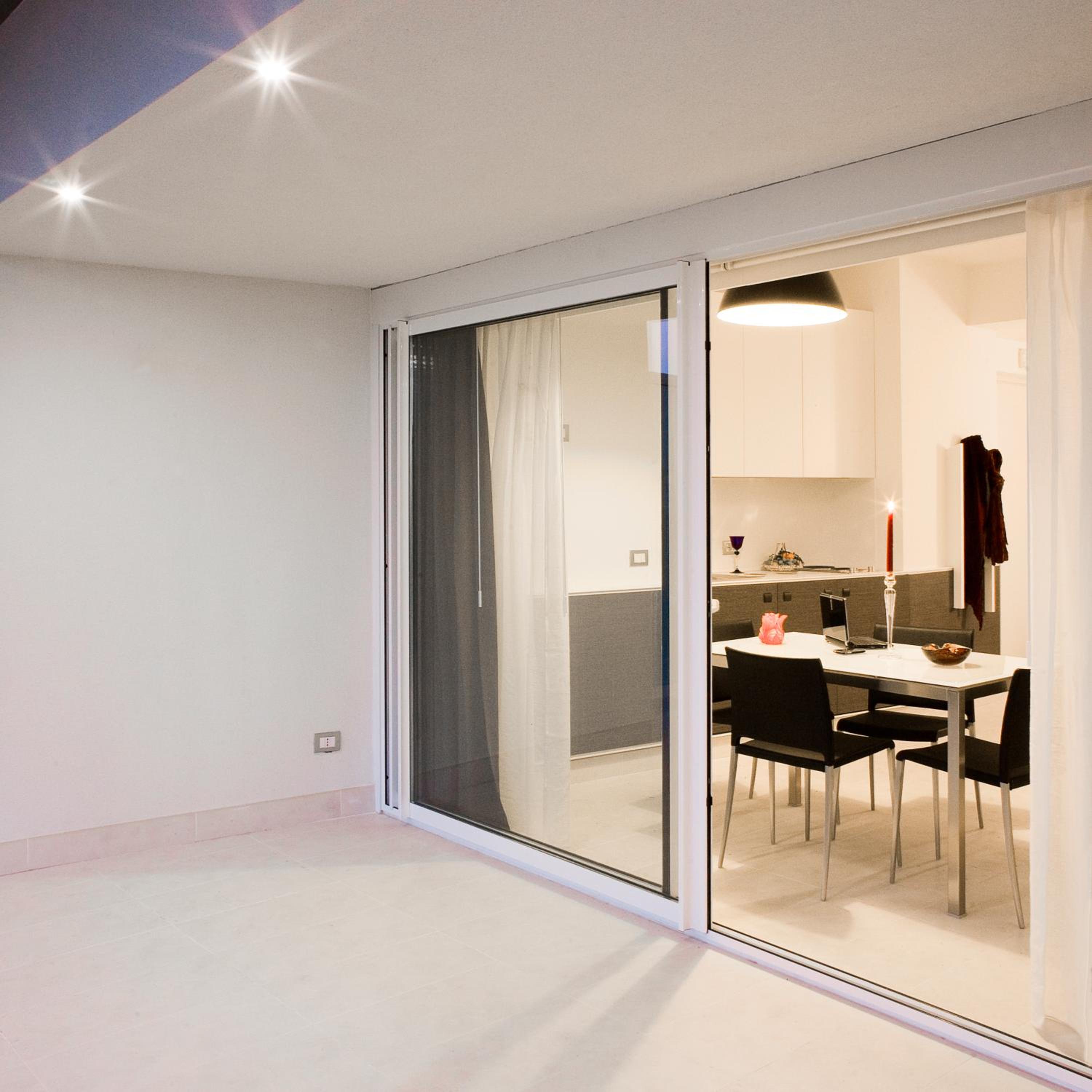 Family Room with Balcony photo 3