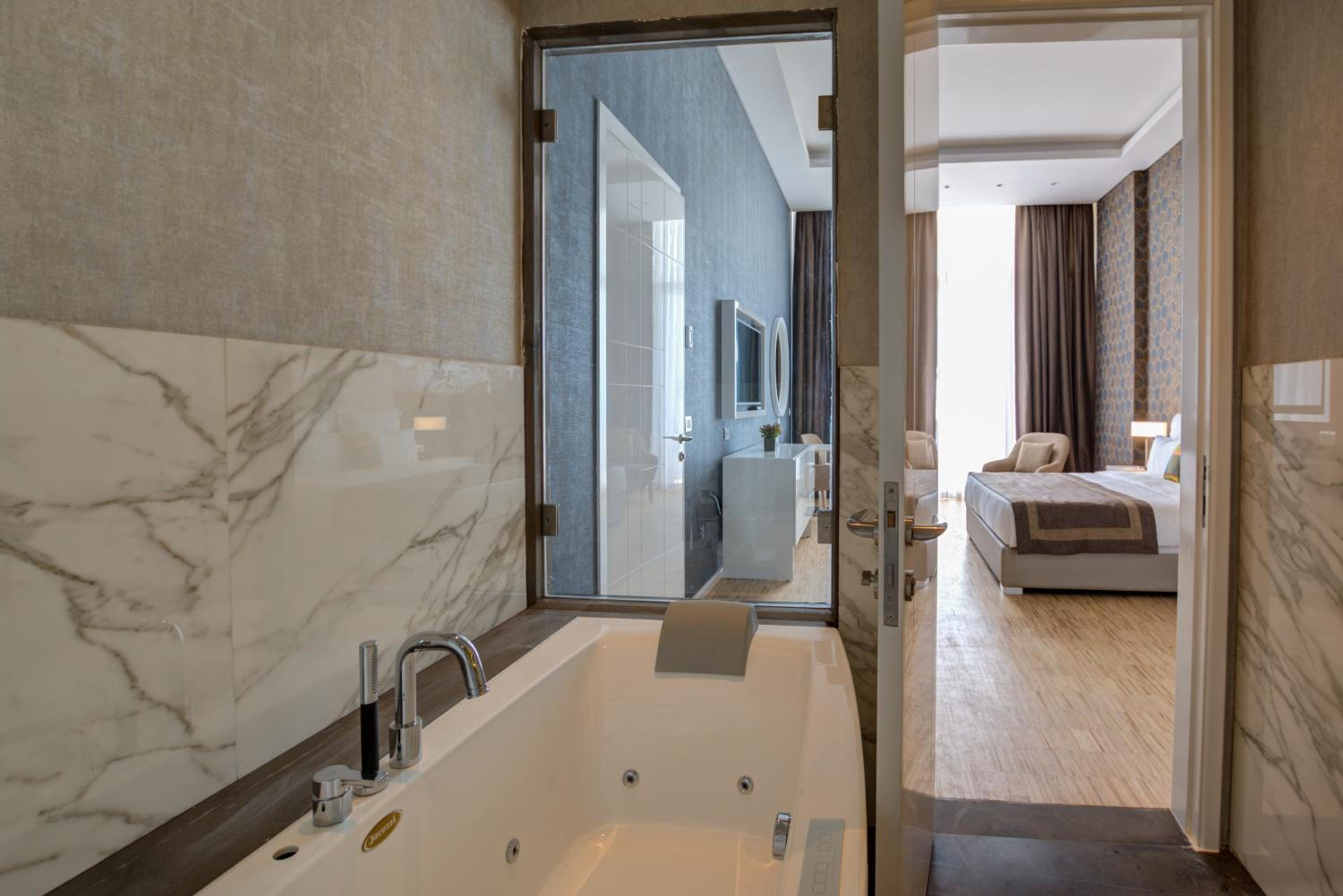 Executive Suite photo 3