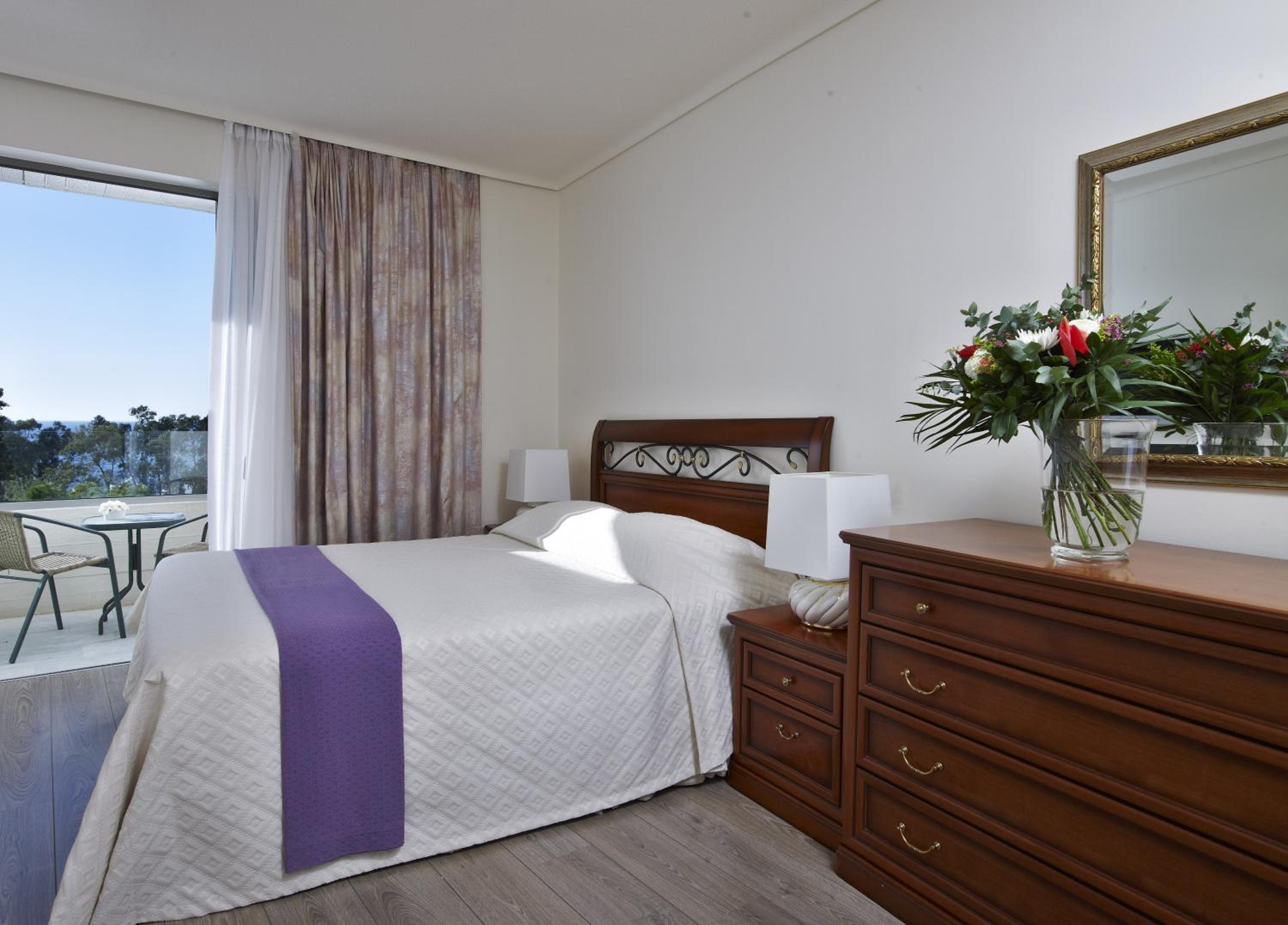 Two-Bedroom Suite Sea View
