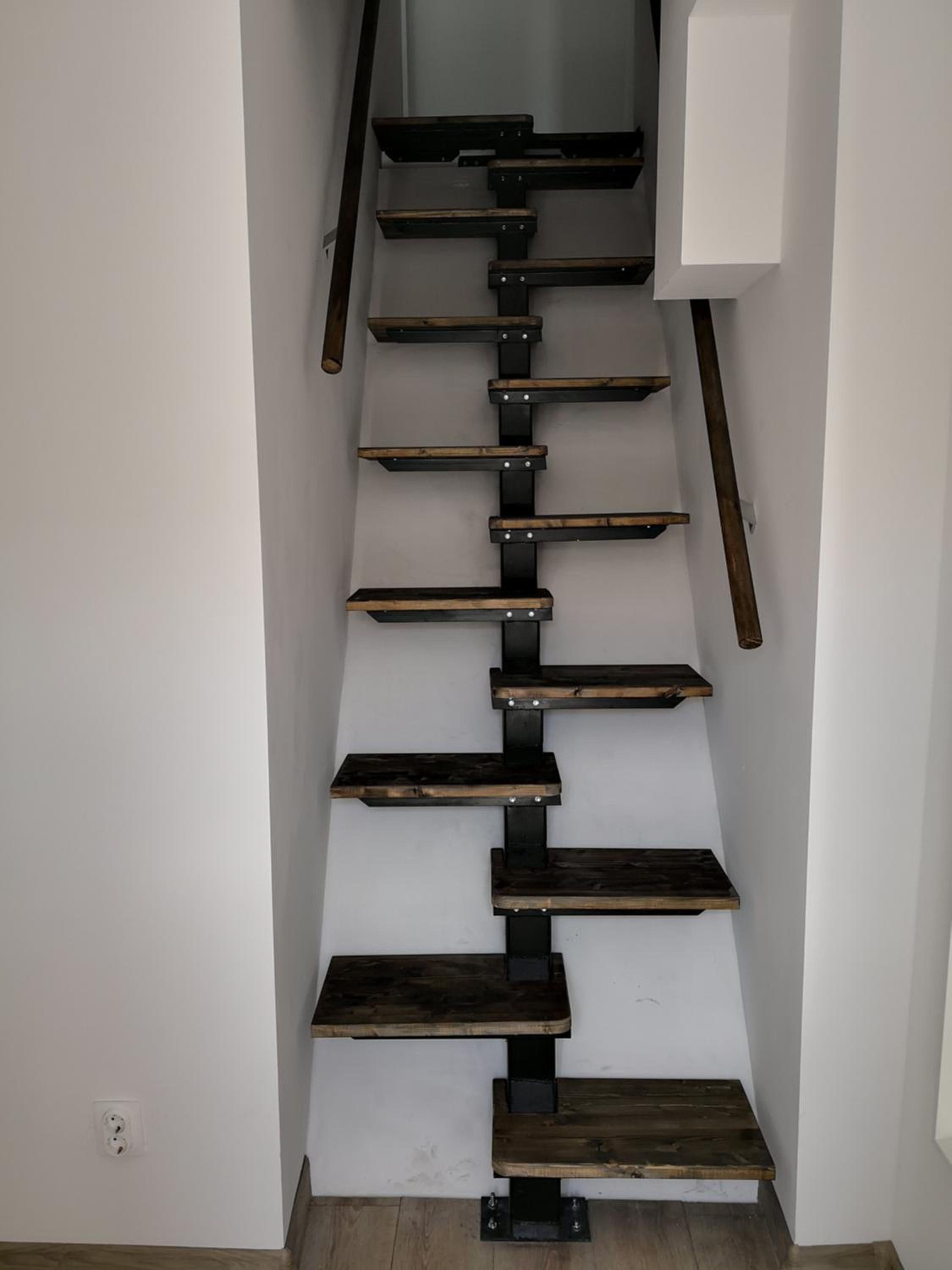 One-Bedroom Apartment - Attic - Photo 10