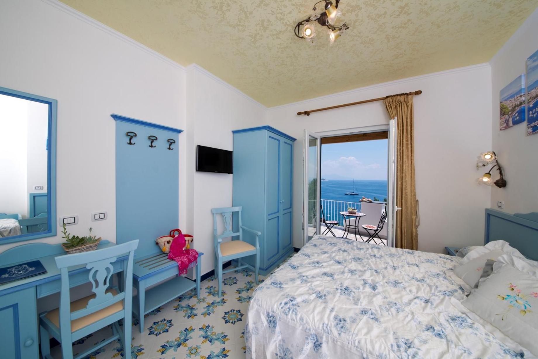 Superior Double Room with Sea View - Photo 19