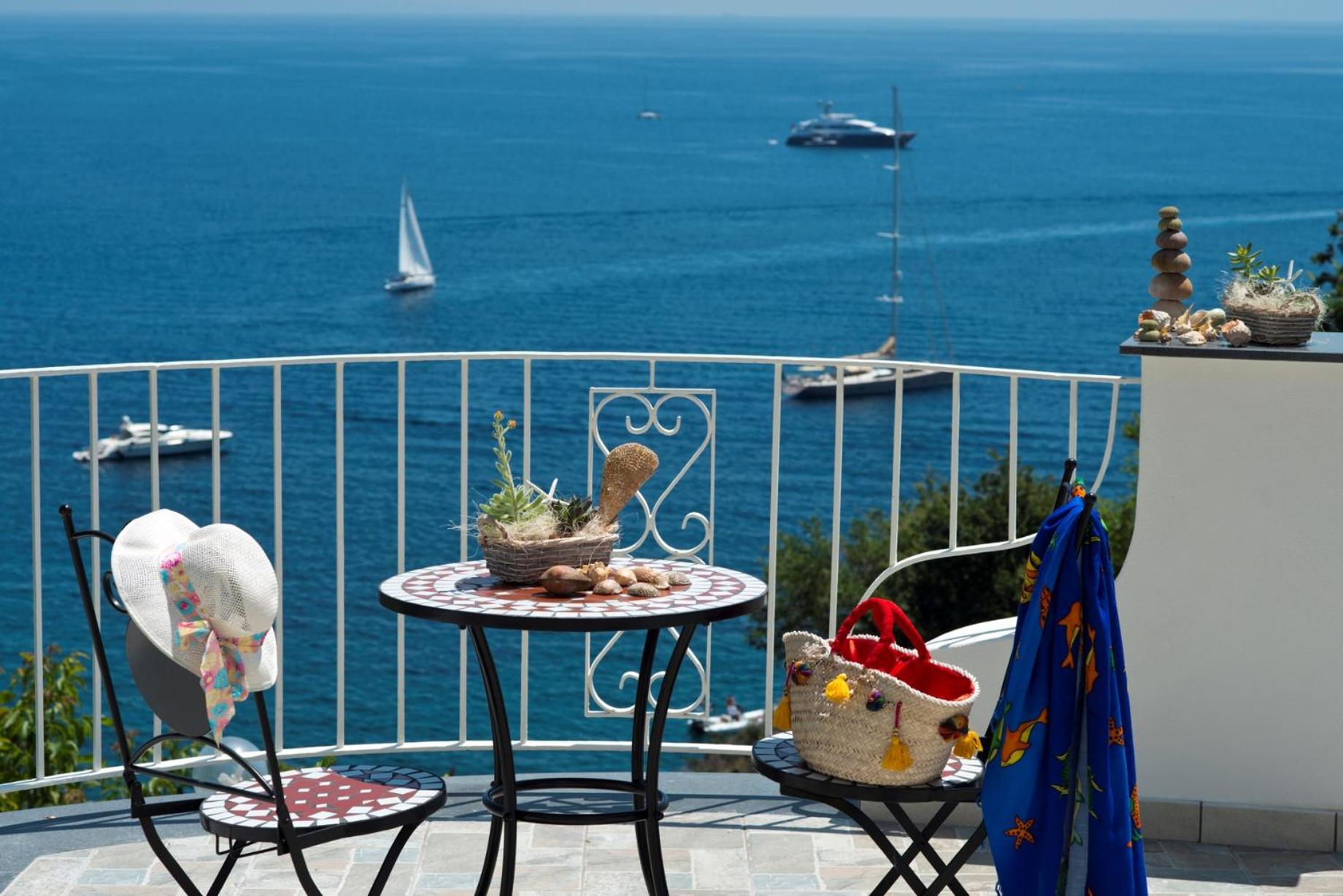 Superior Double Room with Sea View - Photo 8