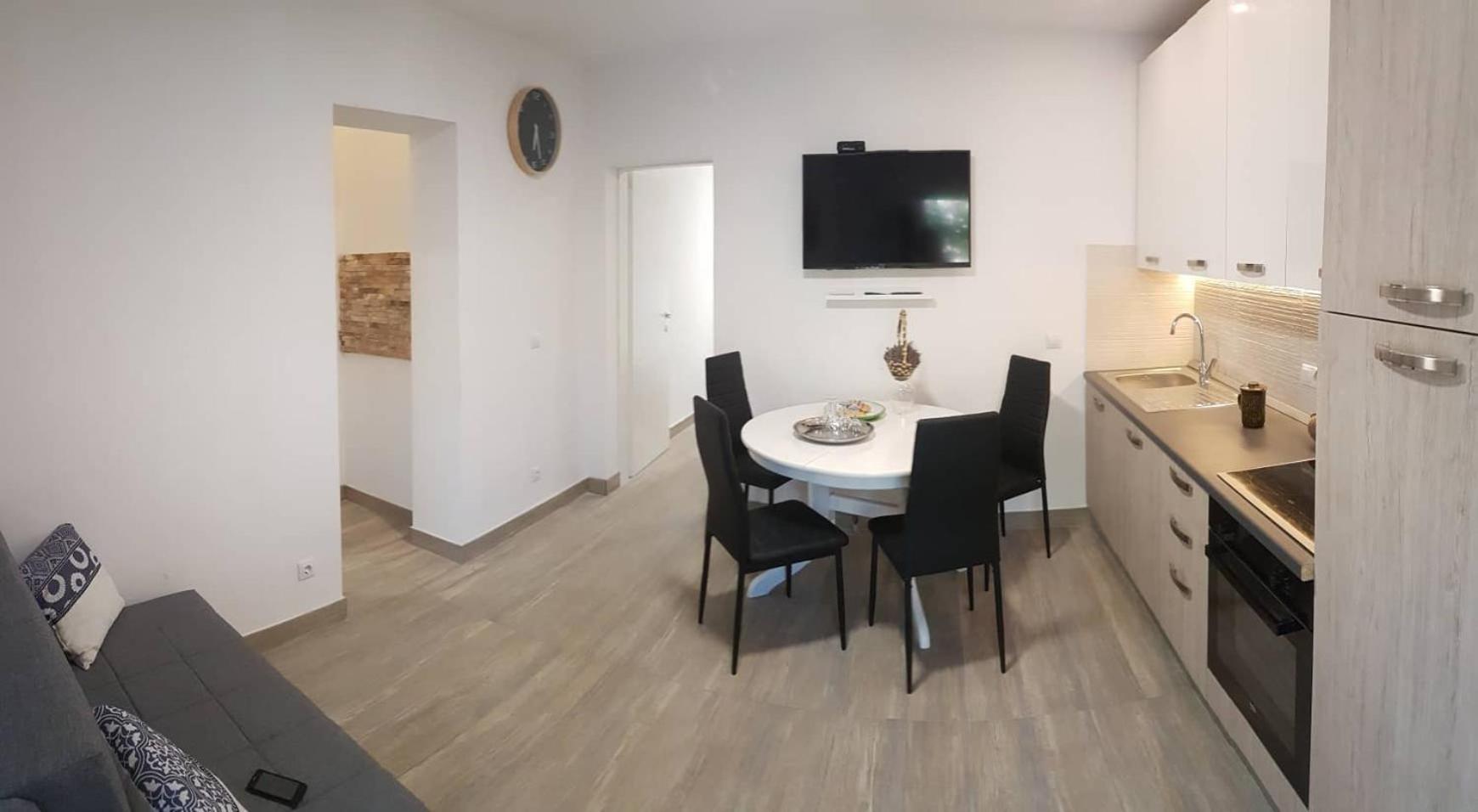 Apartment - Ground Floor photo 3