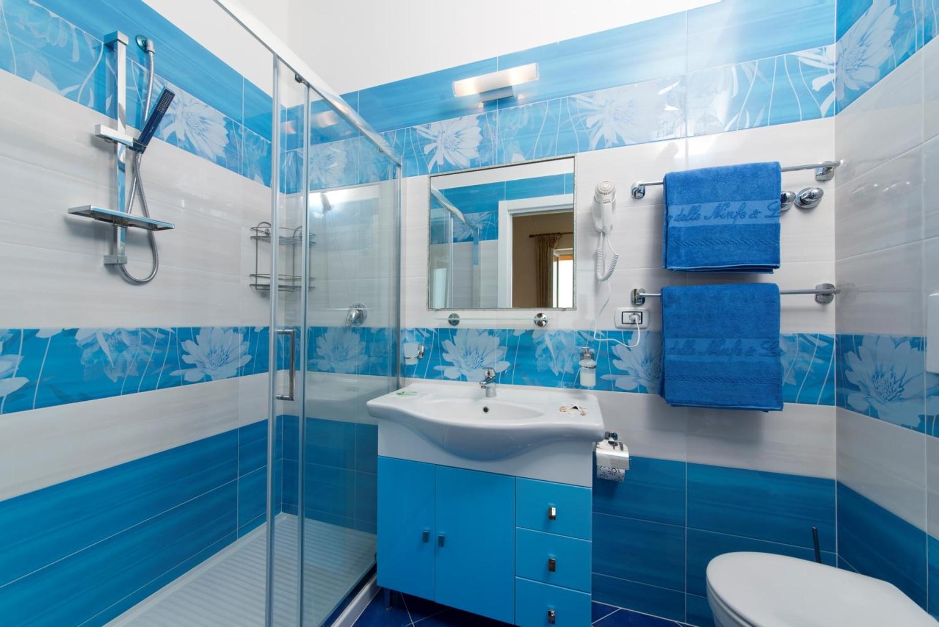 Superior Double Room with Sea View - Photo 25
