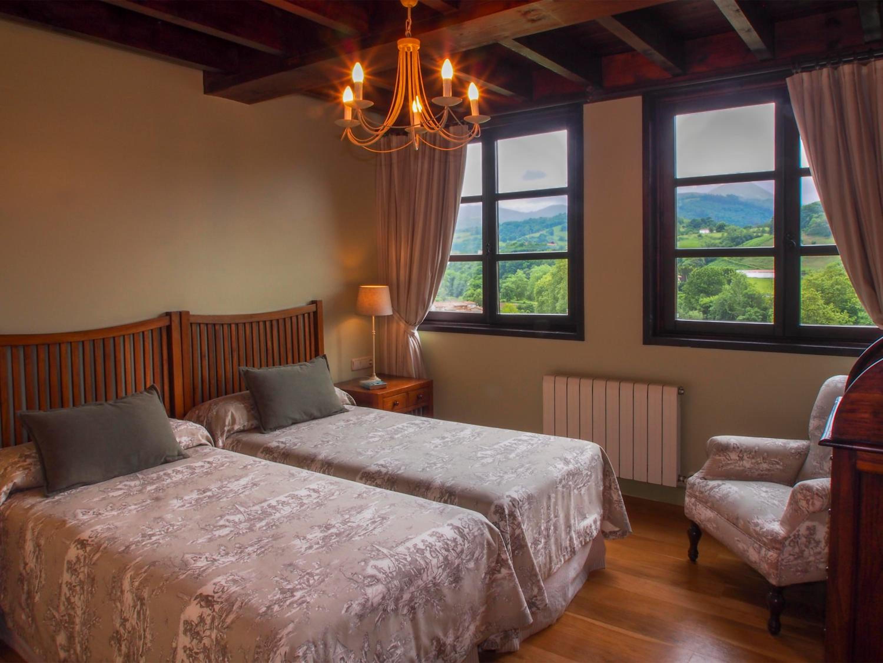 Casa adosada de tres habitaciones
