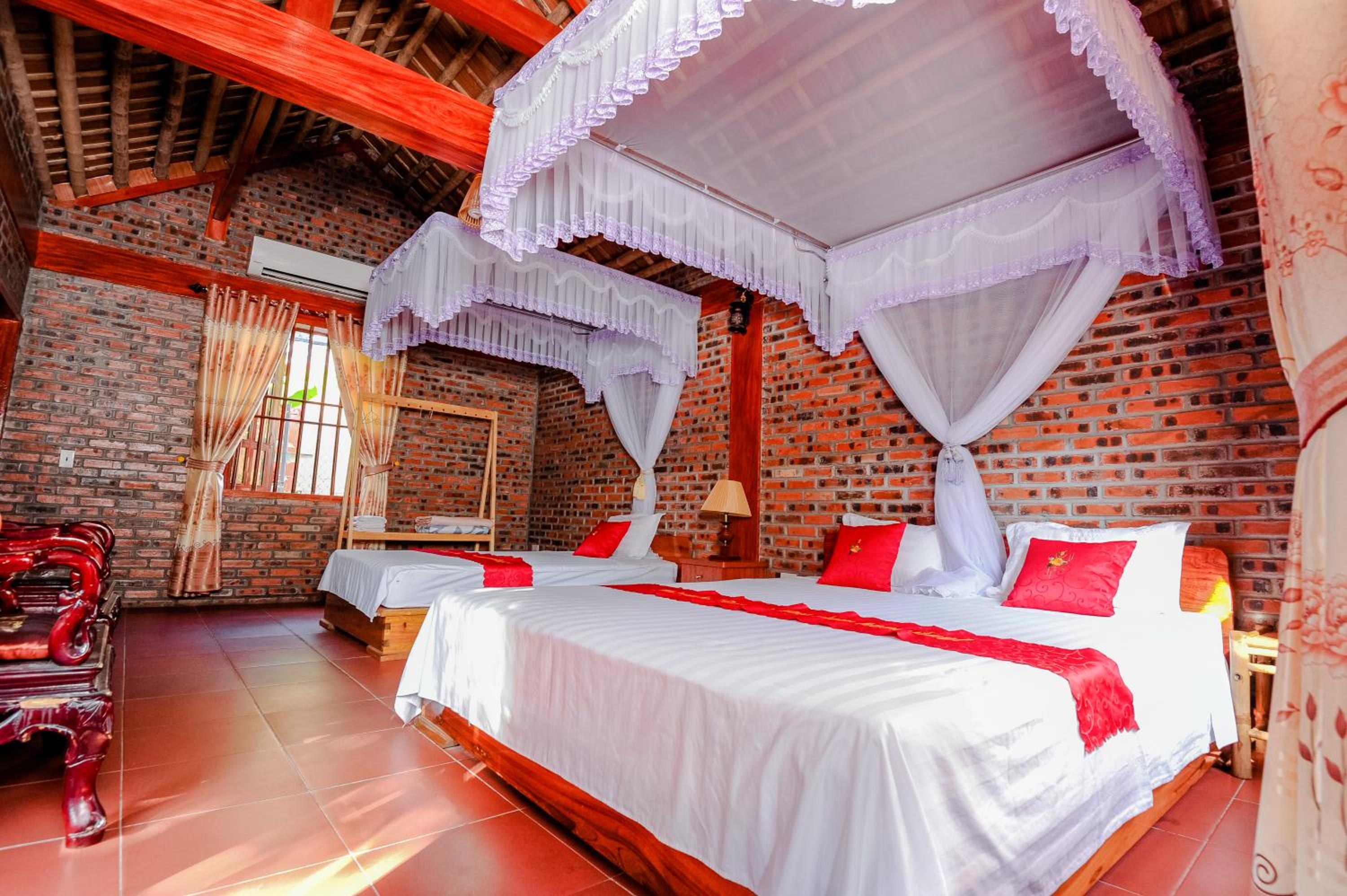 Family Room with Garden View photo 3