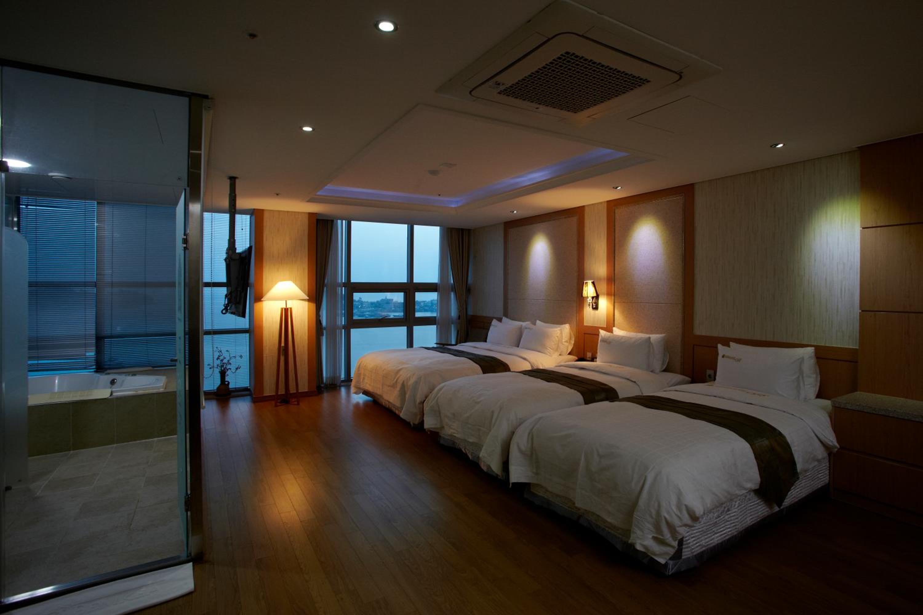 Premier Family Room with Sea View photo 1