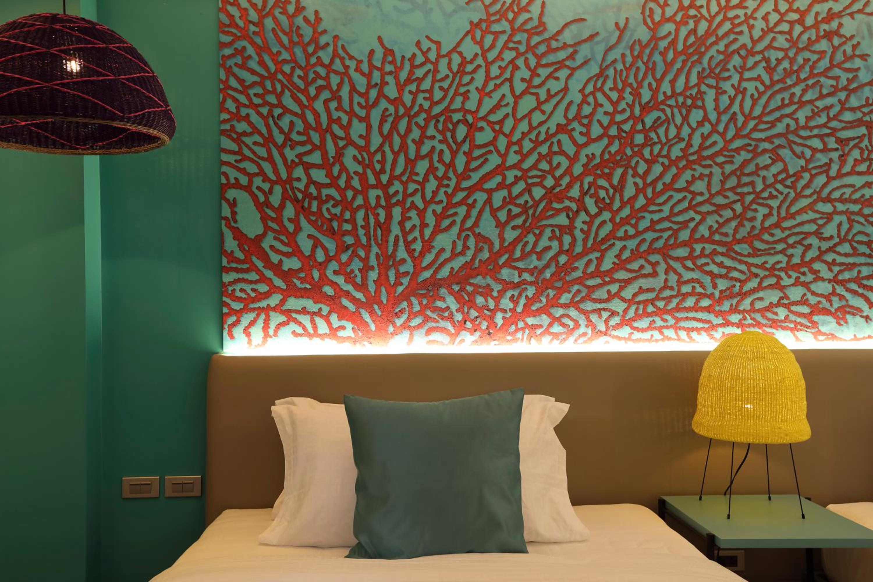 Deluxe Room with Two Double Beds photo 2