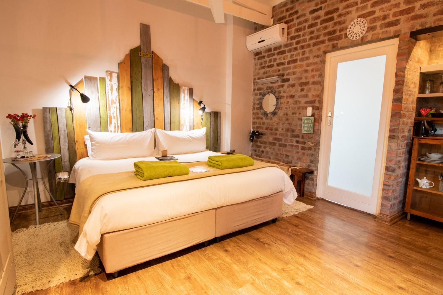 Superior King or Twin Room - Photo 17