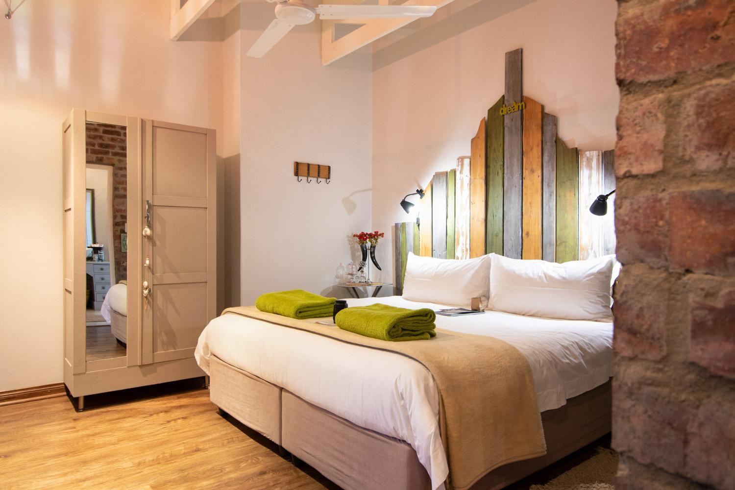 Superior King or Twin Room - Photo 18