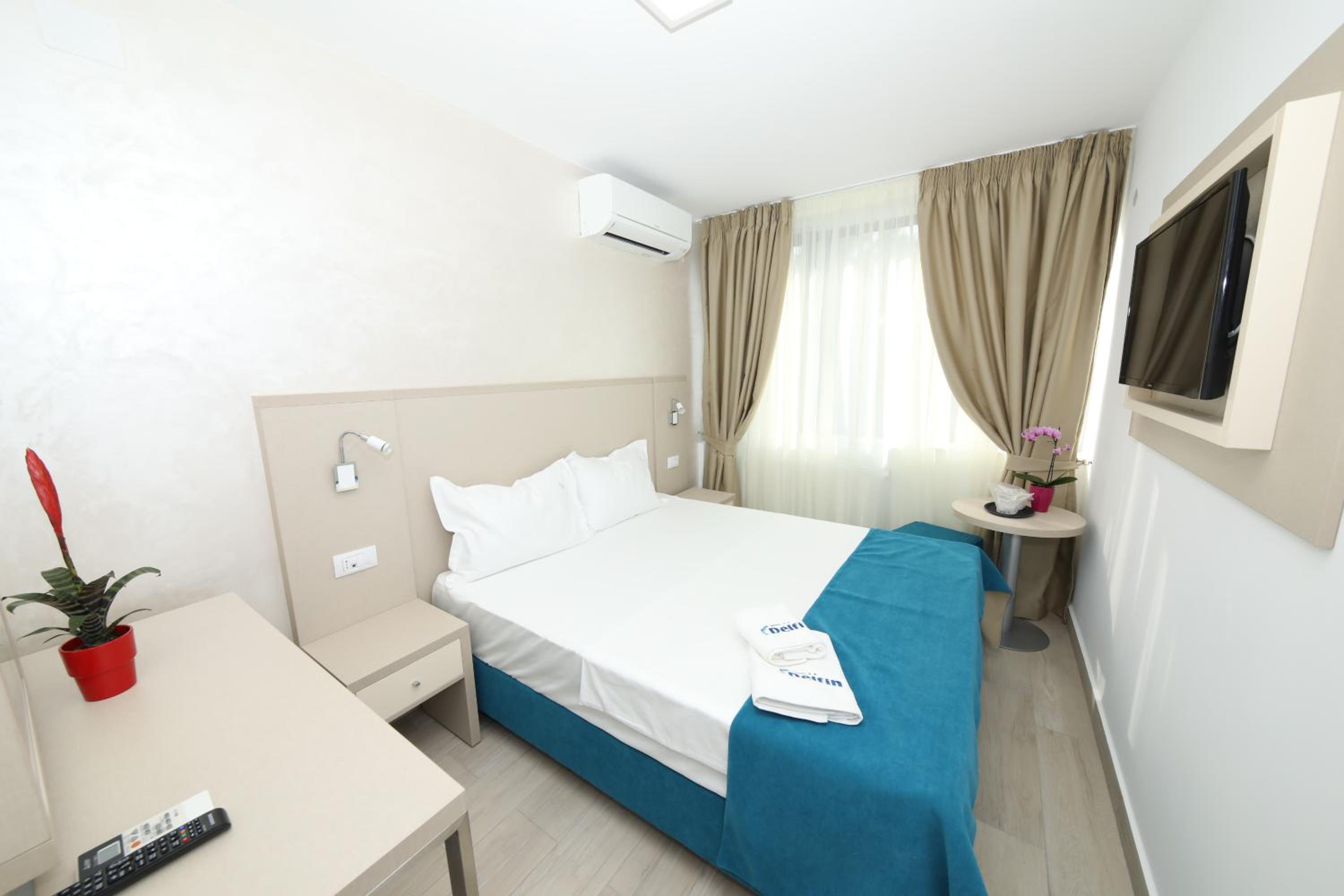Double Room with Garden View without balcony - Photo 1