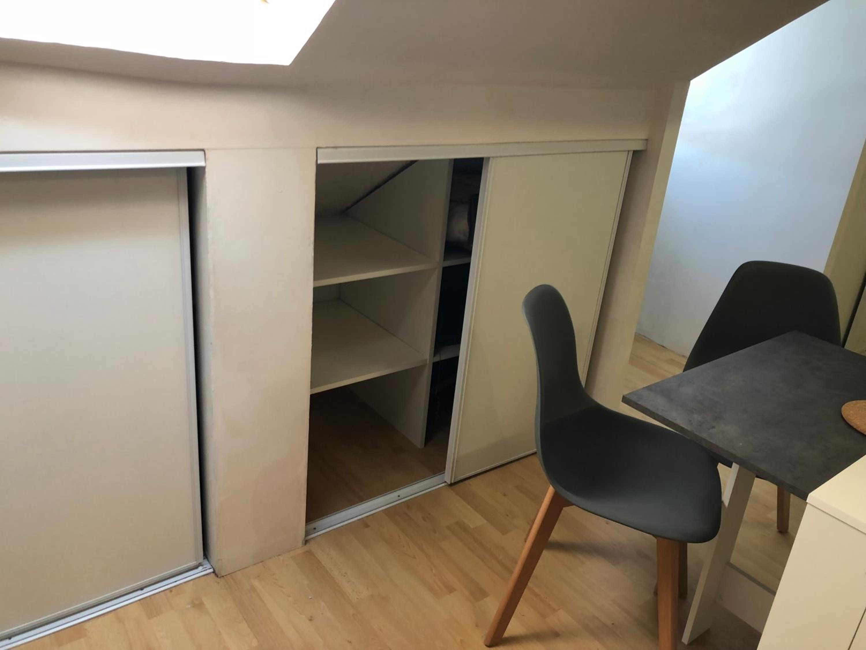 Studio Apartment - Photo 10