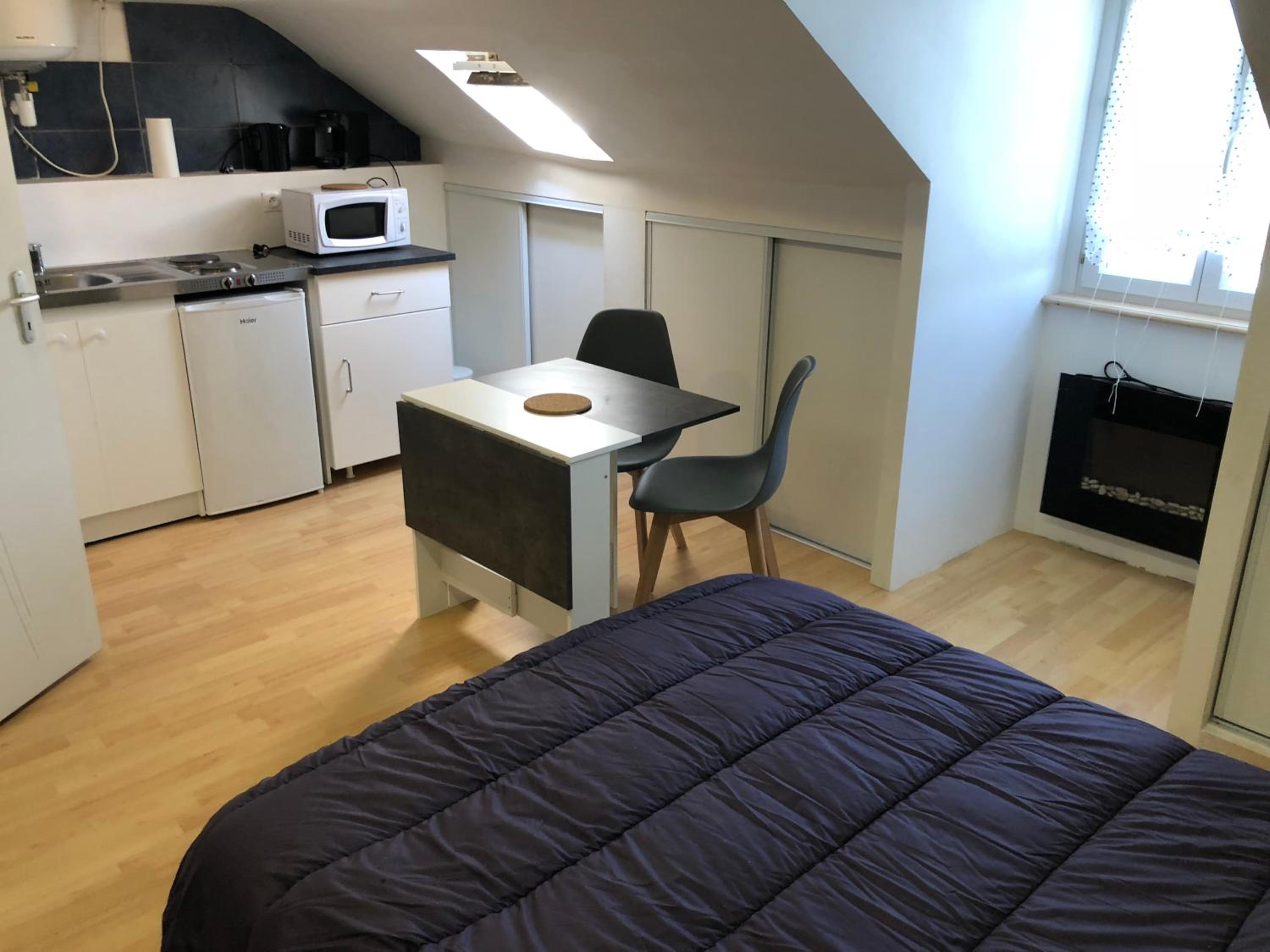 Studio Apartment - Photo 7