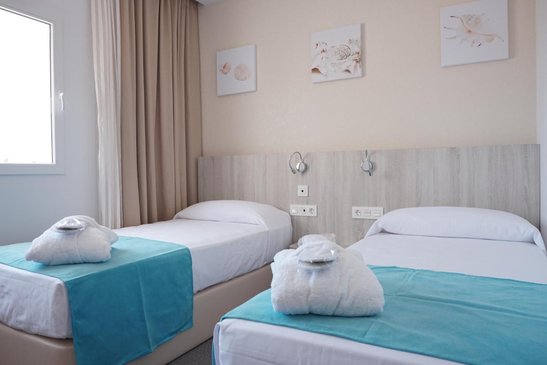 Standard Twin Room - Photo 1