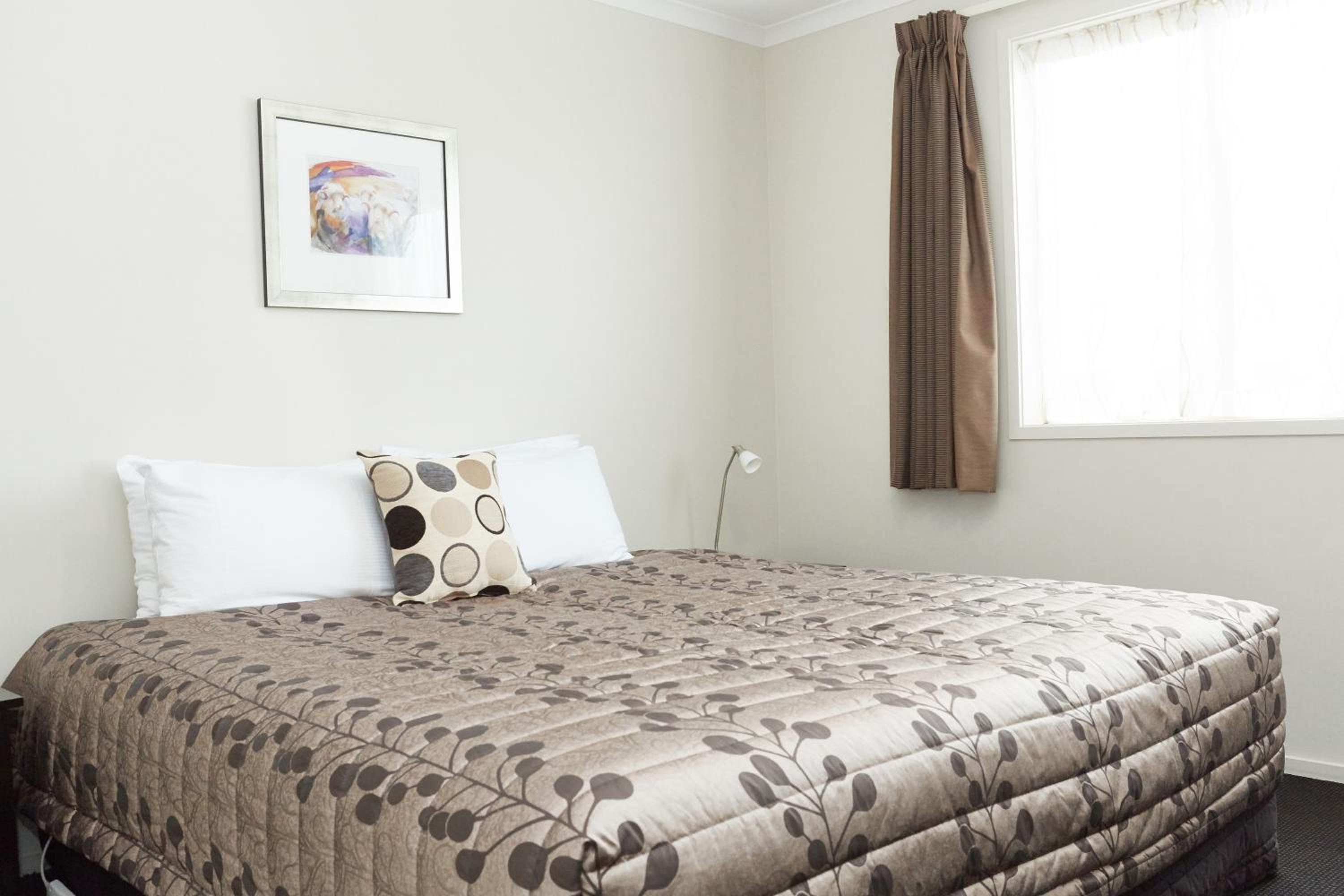 Deluxe Two-Bedroom Apartment