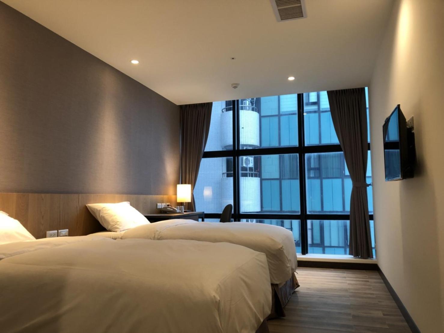 Twin Room with City View